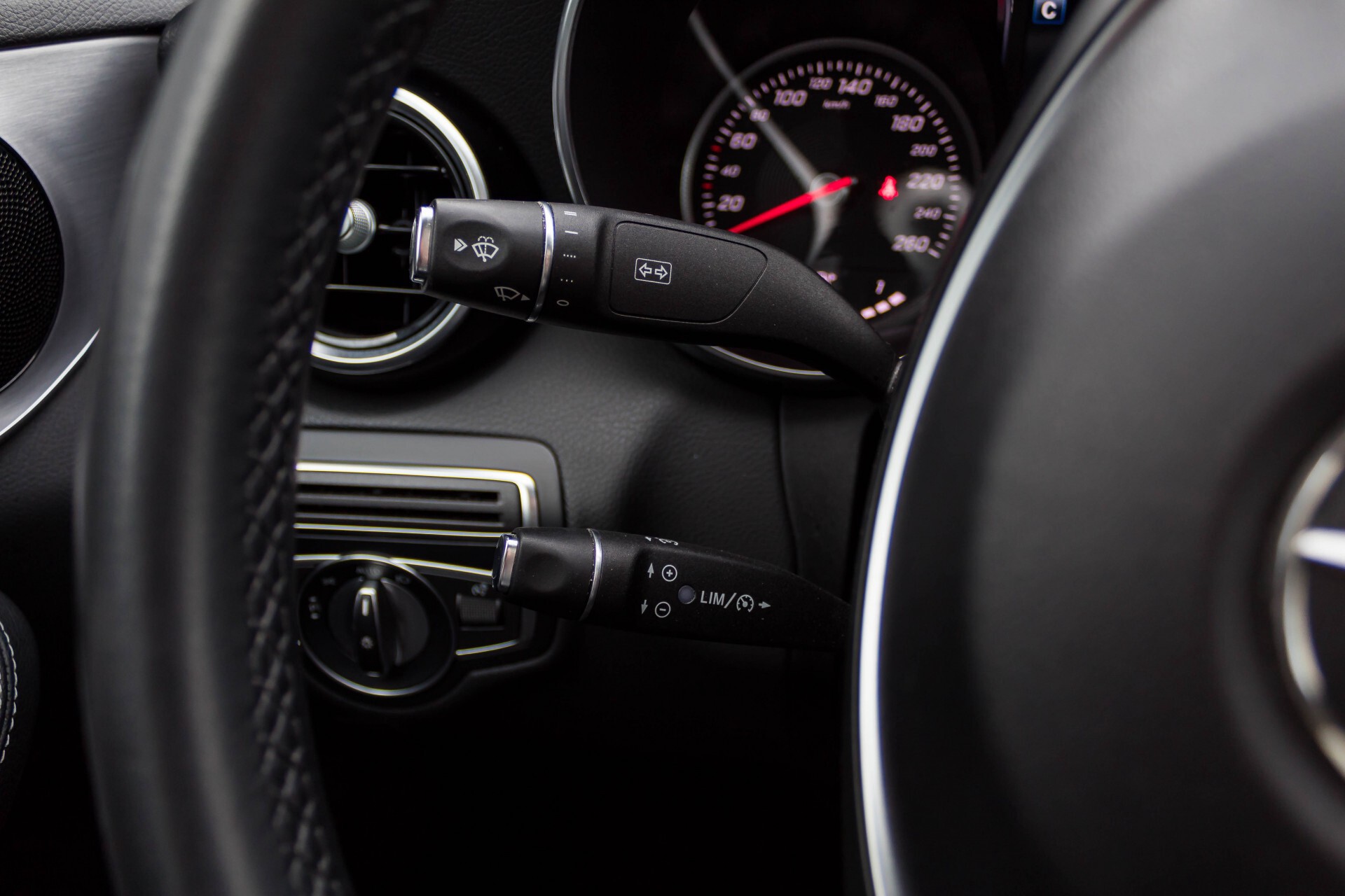 Mercedes-Benz C-Klasse 180 Avantgarde Schuifdak/ILS/Dodehoekassist/18" Aut9 Foto 10