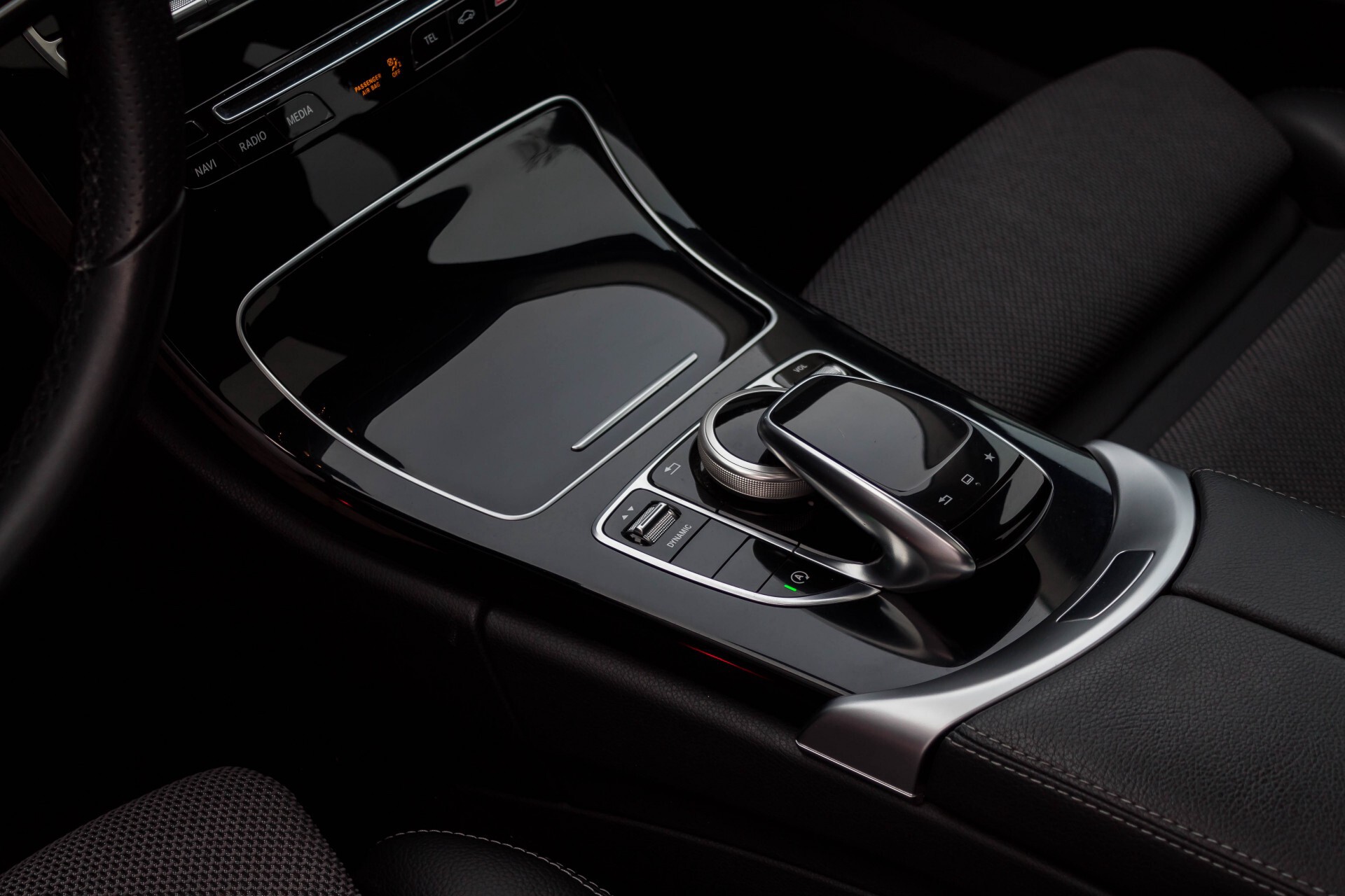 Mercedes-Benz C-Klasse 180 Avantgarde Schuifdak/ILS/Dodehoekassist/18" Aut9 Foto 18