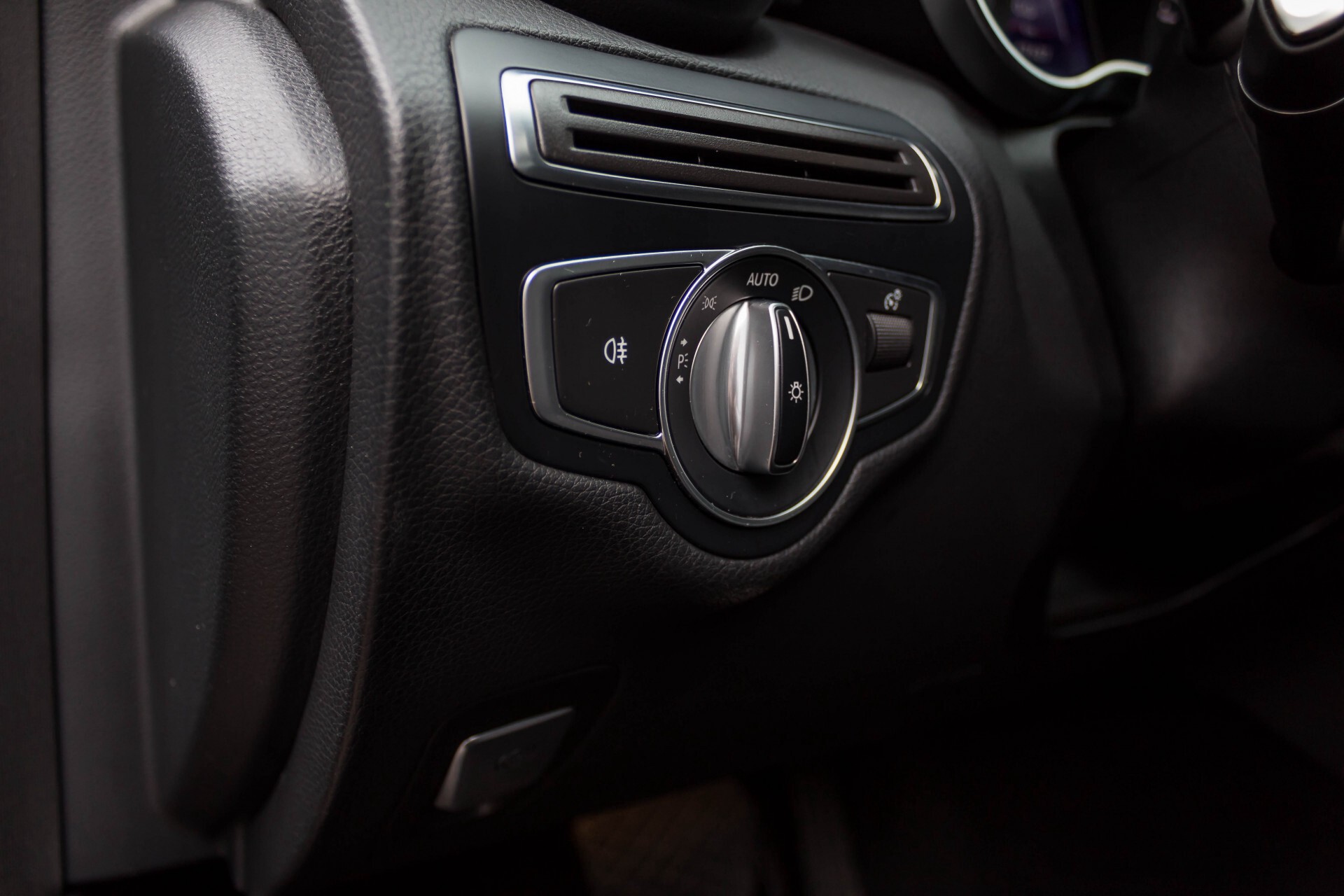 Mercedes-Benz C-Klasse 180 Avantgarde Schuifdak/ILS/Dodehoekassist/18" Aut9 Foto 26