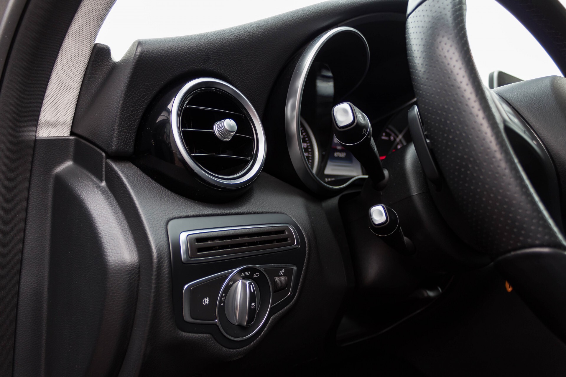 Mercedes-Benz C-Klasse 180 Avantgarde Schuifdak/ILS/Dodehoekassist/18" Aut9 Foto 27