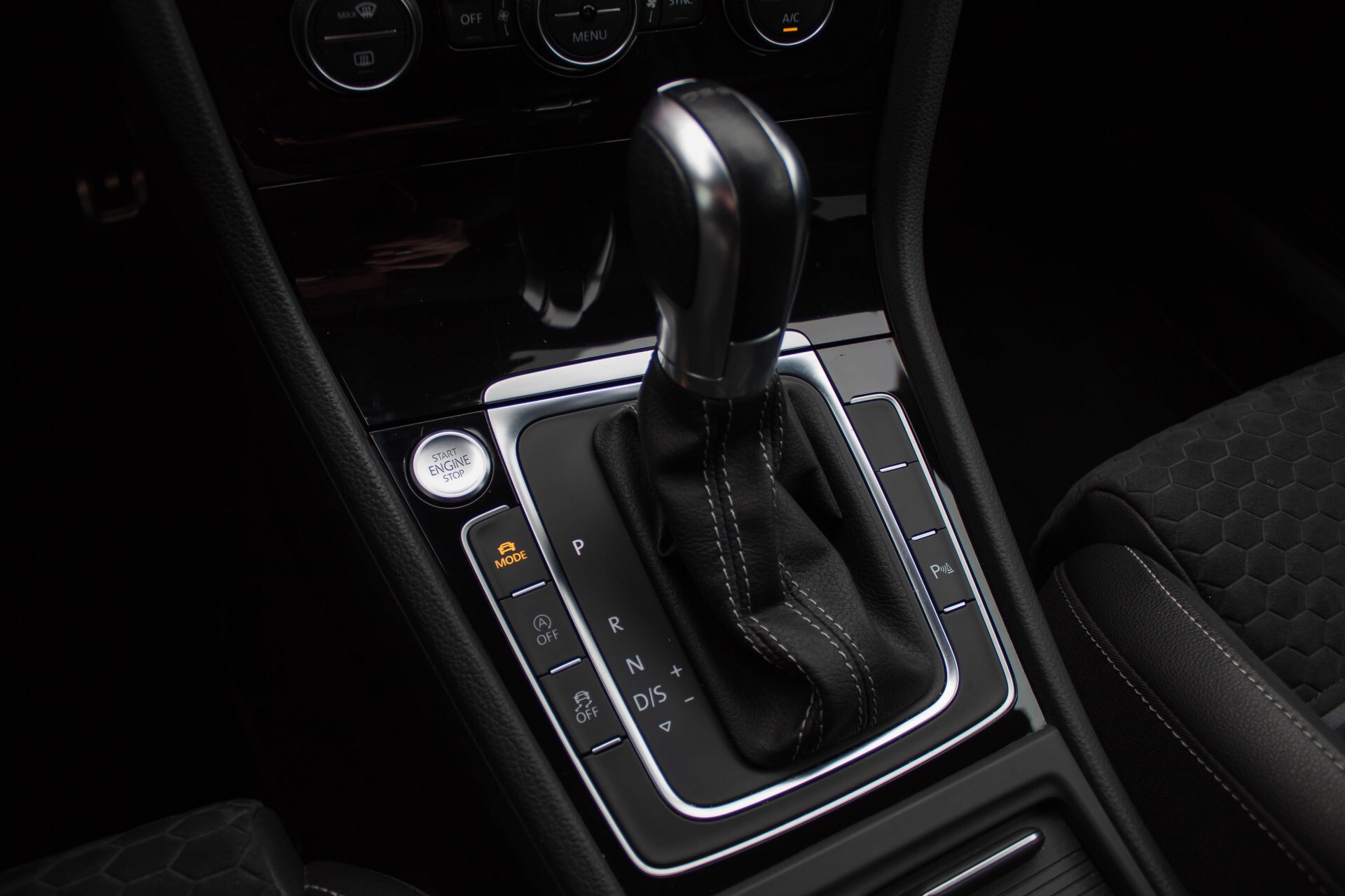 Volkswagen Golf 2.0 TDI GTD Facelift Panorama FULL OPTIONS DSG7 Foto 21