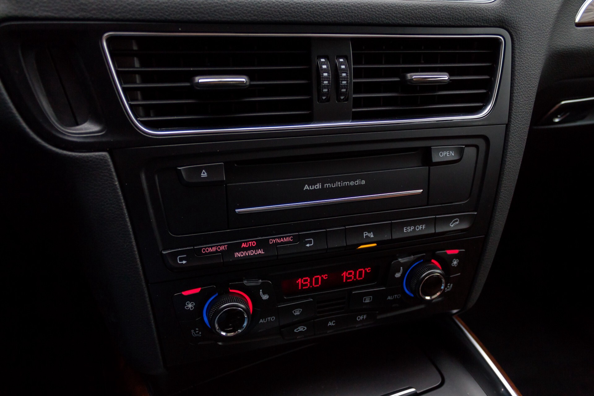 Audi Q5 2.0 TFSI Quattro S-tronic Panorama Full Options DSG7 Foto 16