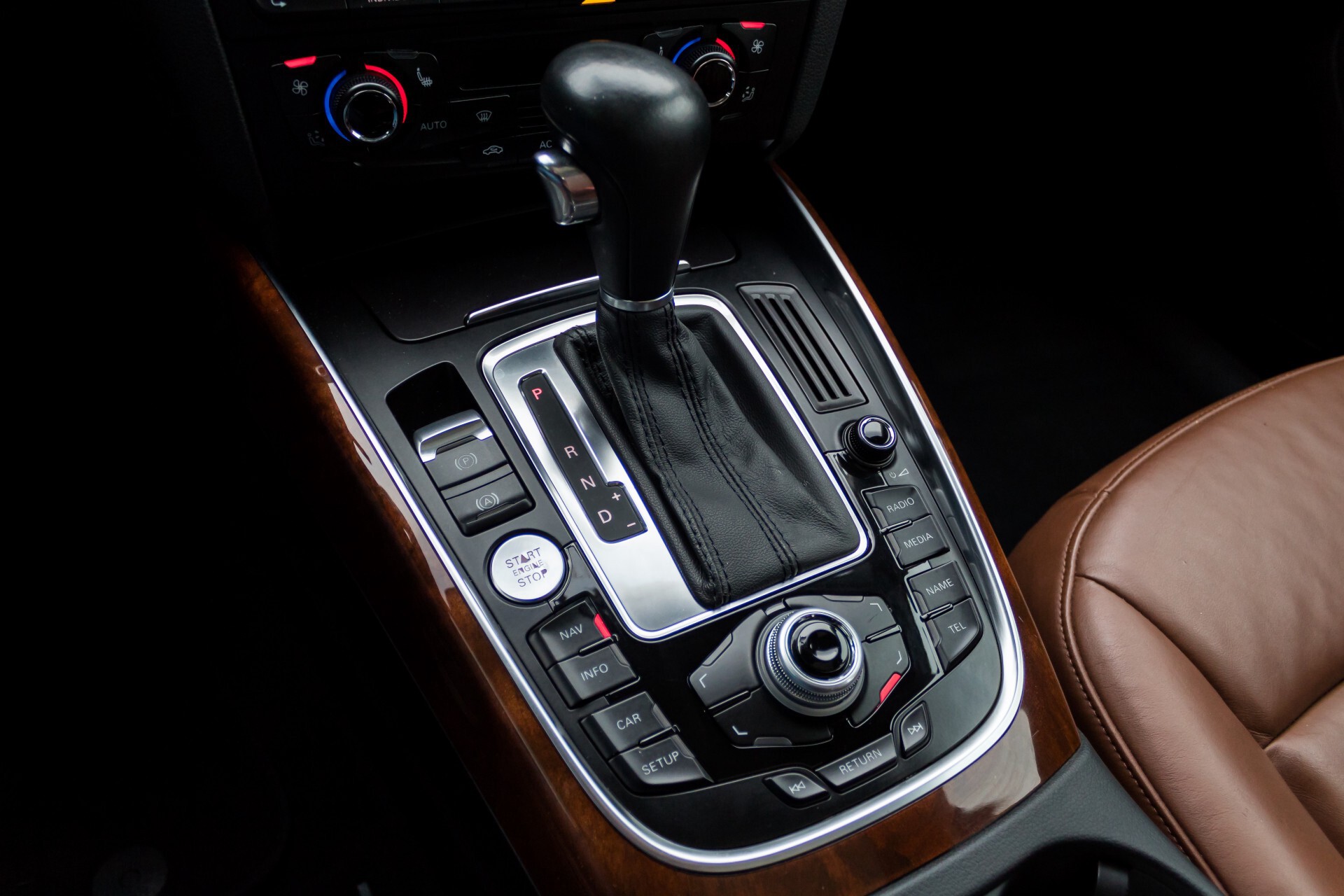 Audi Q5 2.0 TFSI Quattro S-tronic Panorama Full Options DSG7 Foto 18