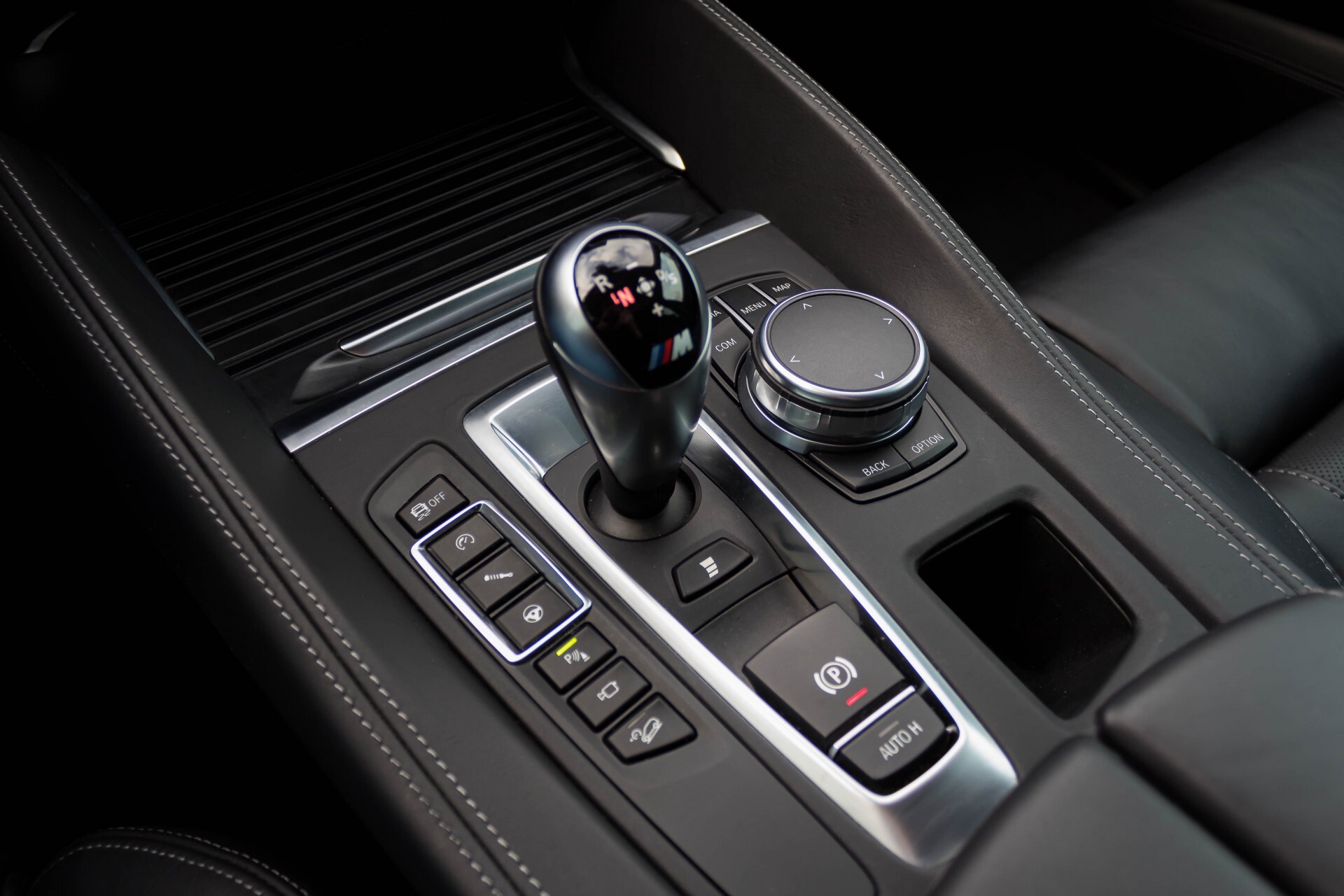 BMW X5 M Bang&Olufsen Carbon/Entertainment/Standkachel Aut8 Foto 21