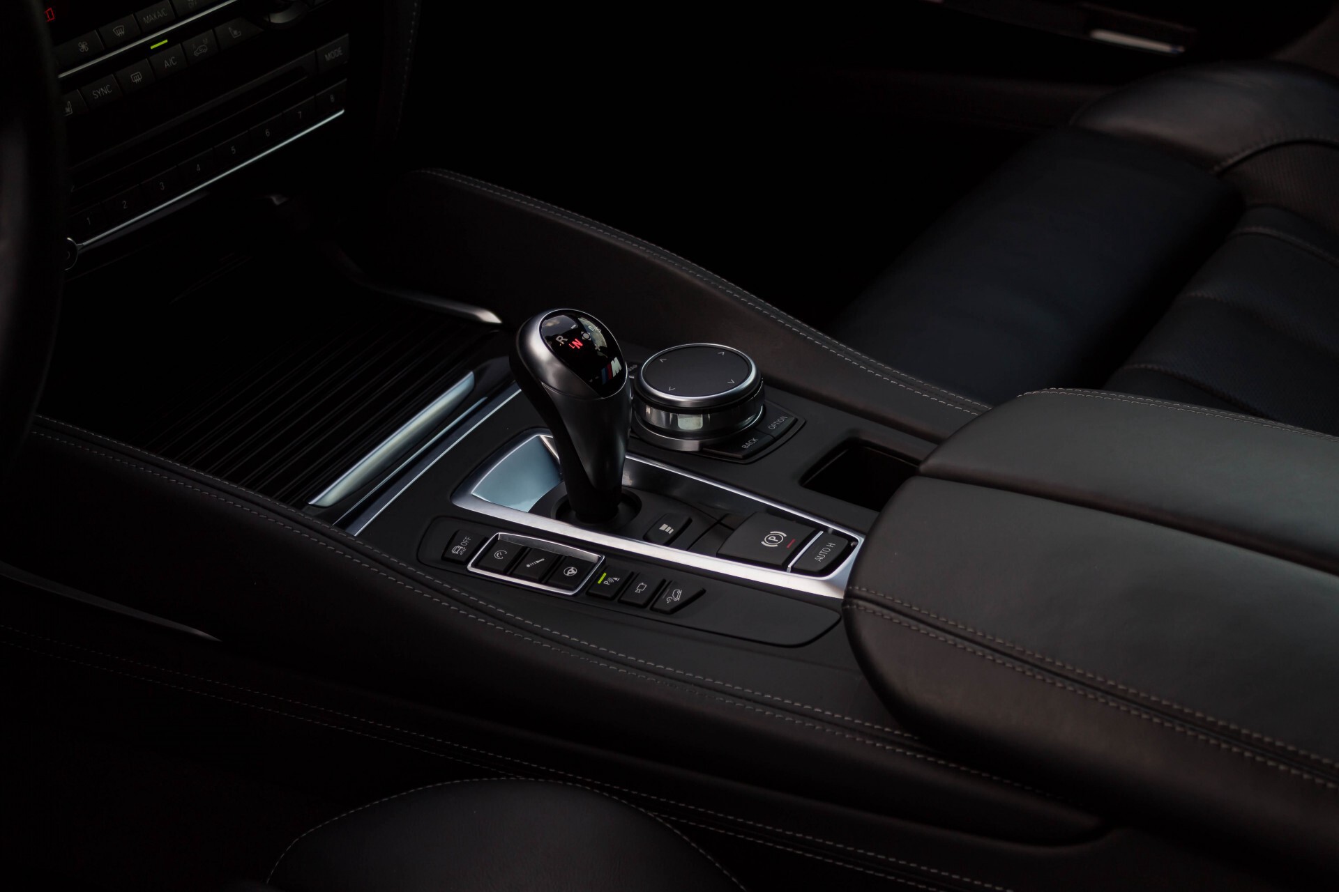 BMW X5 M Bang&Olufsen Carbon/Entertainment/Standkachel Aut8 Foto 23