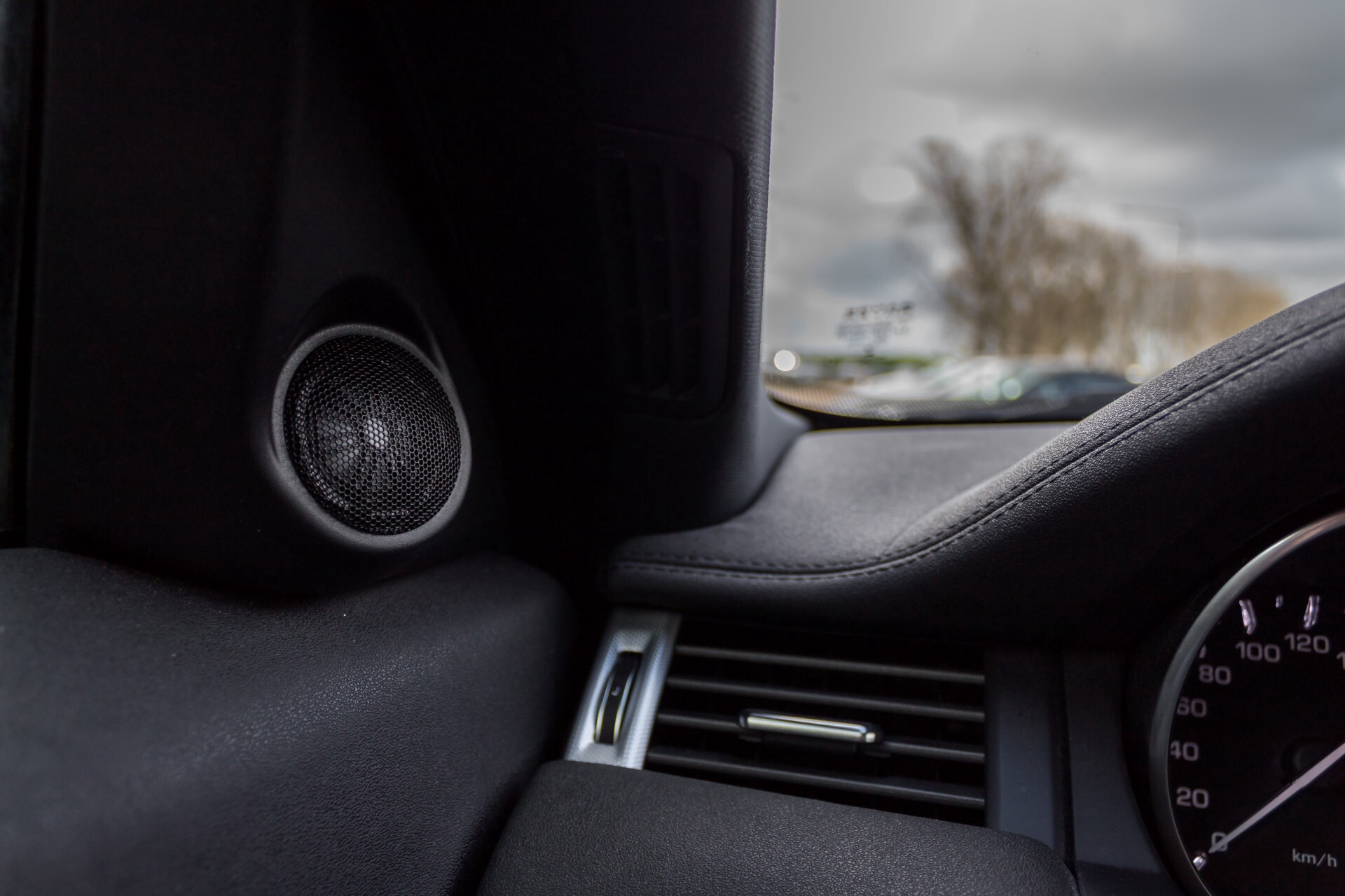 Land Rover Range Rover Evoque 2.2 SD4 4WD Dynamic Panorama/BlackLine/Meridian/Memory Aut6 Foto 27