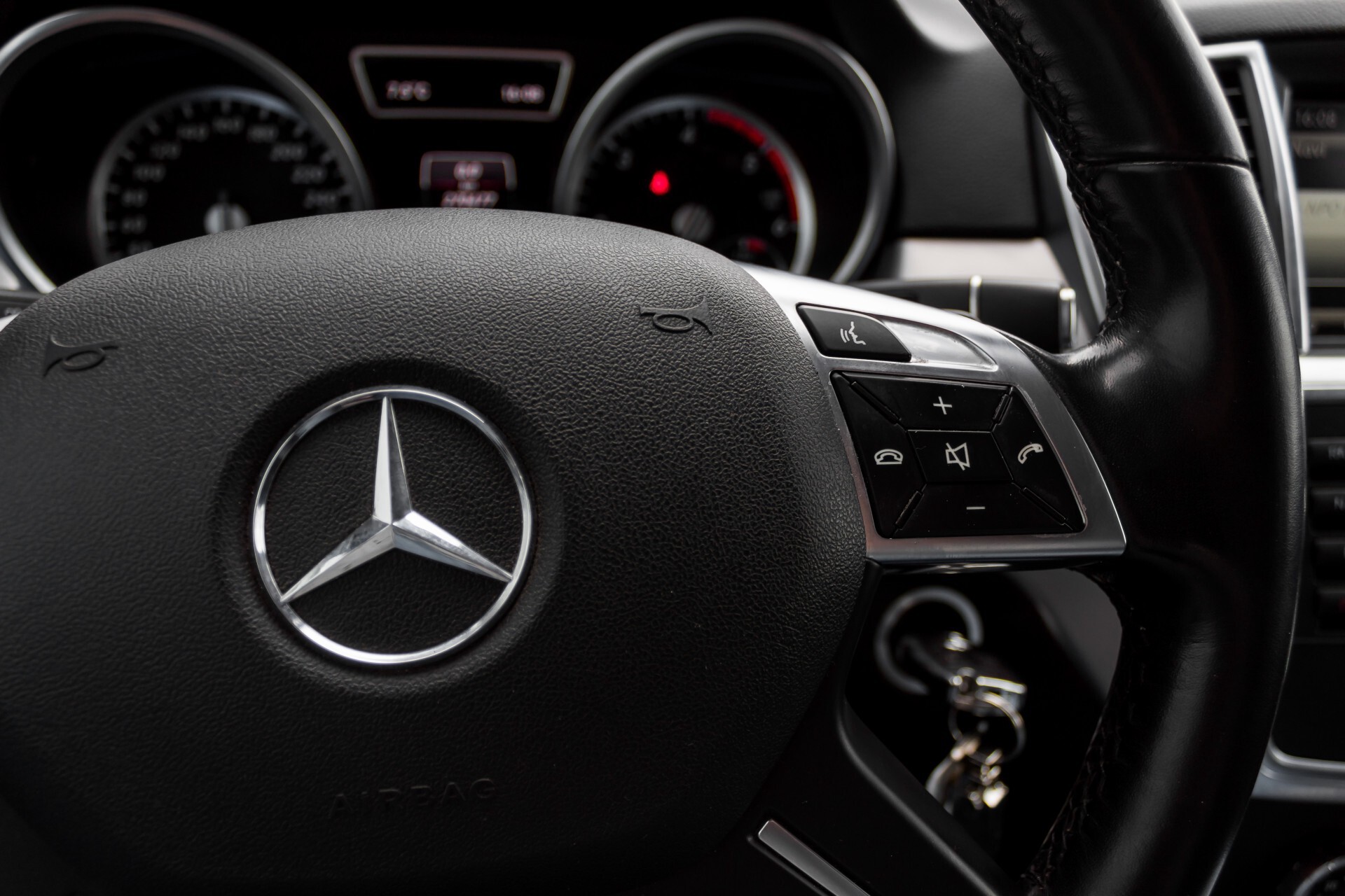 Mercedes-Benz M-Klasse 350 Bluetec 4-M Luchtvering/Schuifdak/ILS/Wegkl-trekhaak/18" Aut7 Foto 17