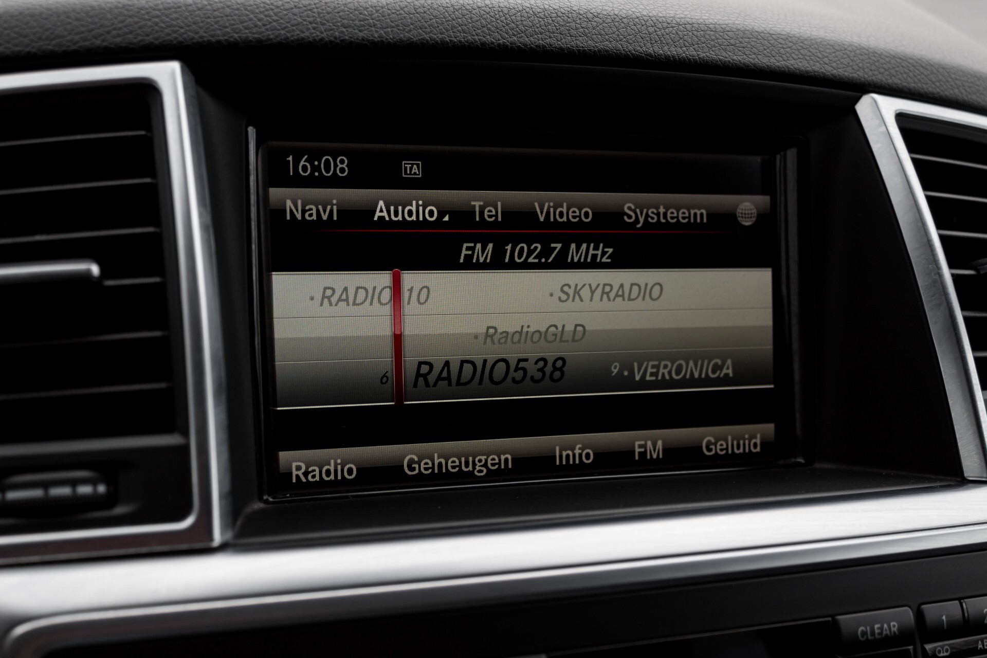 Mercedes-Benz M-Klasse 350 Bluetec 4-M Luchtvering/Schuifdak/ILS/Wegkl-trekhaak/18" Aut7 Foto 19