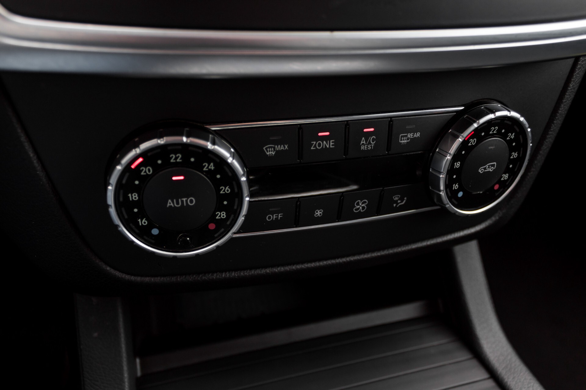 Mercedes-Benz M-Klasse 350 Bluetec 4-M Luchtvering/Schuifdak/ILS/Wegkl-trekhaak/18" Aut7 Foto 27