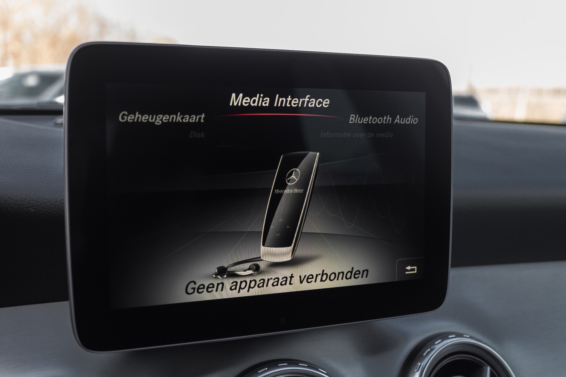 Mercedes-Benz GLA-Klasse 200 AMG Panorama Night LED/Navi/Gr-Navi Aut7 Foto 17