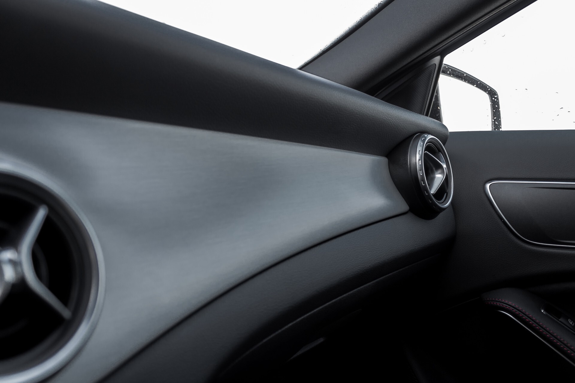 Mercedes-Benz GLA-Klasse 200 AMG Panorama Night LED/Navi/Gr-Navi Aut7 Foto 25