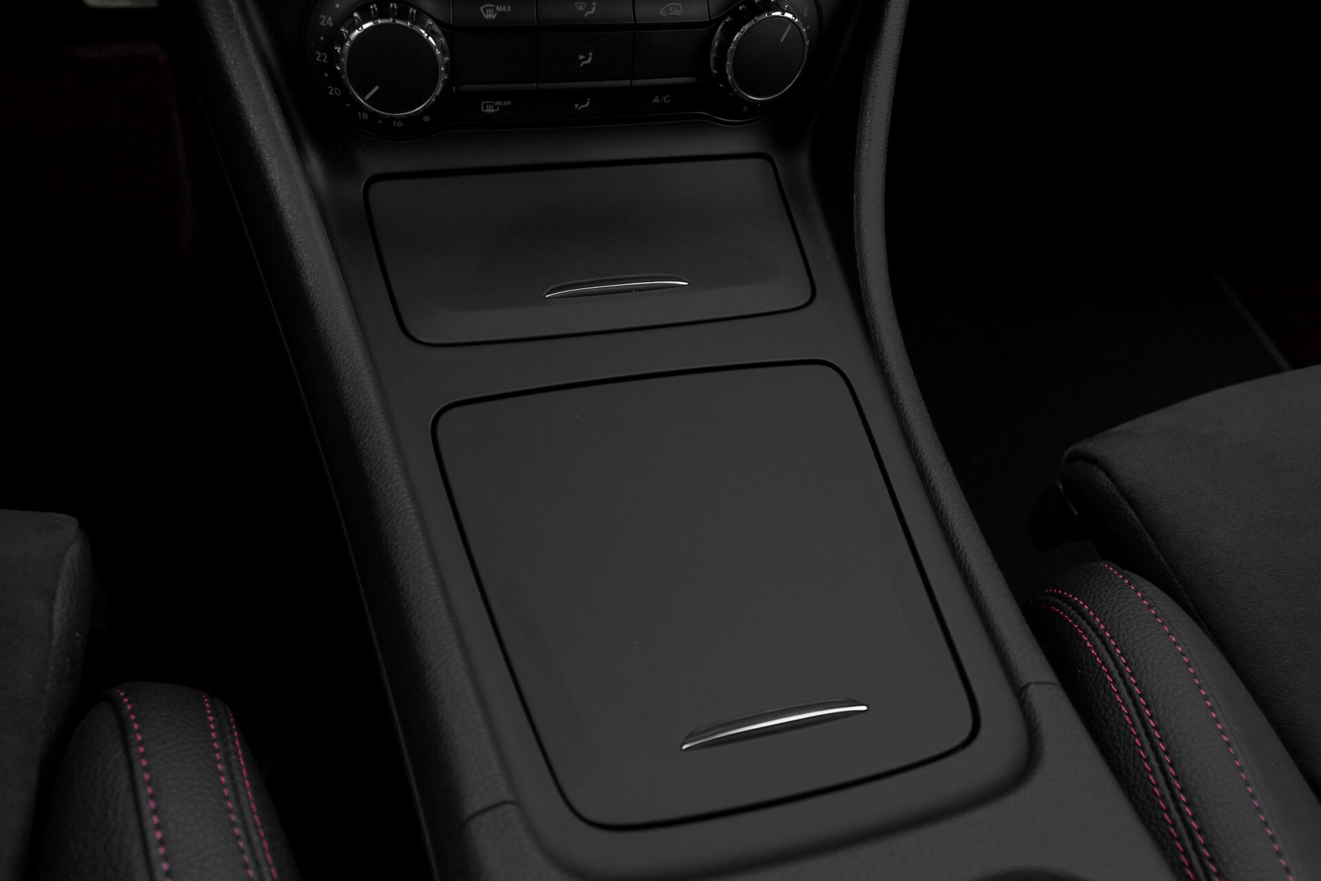 Mercedes-Benz GLA-Klasse 200 AMG Panorama Night LED/Navi/Gr-Navi Aut7 Foto 30