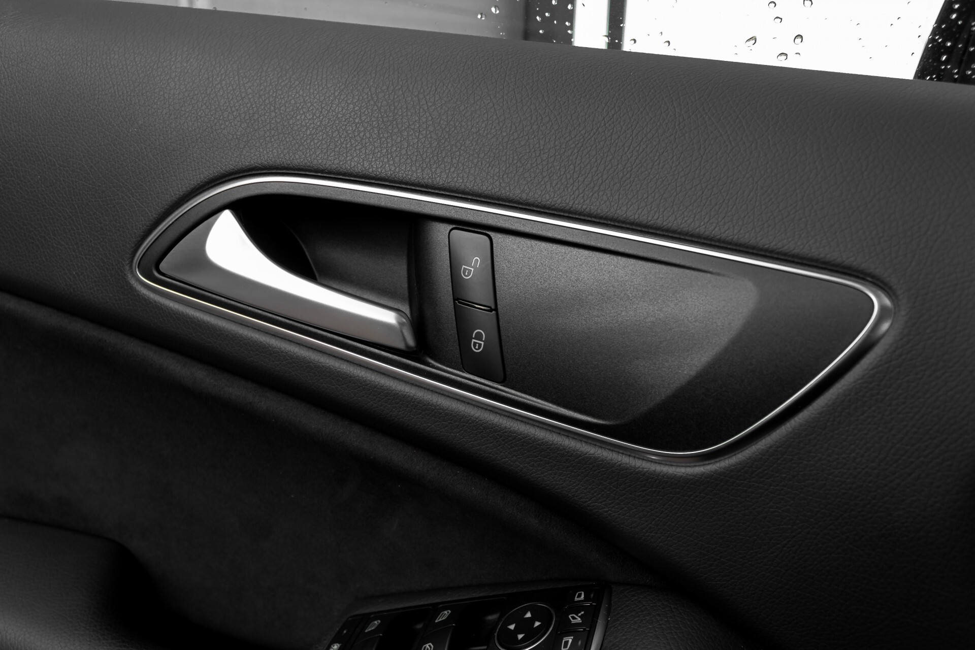 Mercedes-Benz GLA-Klasse 200 AMG Panorama Night LED/Navi/Gr-Navi Aut7 Foto 33