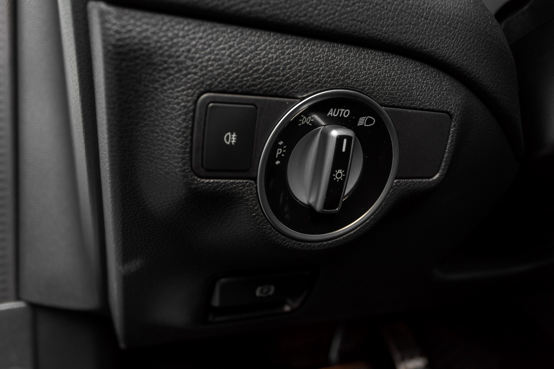 Mercedes-Benz GLA-Klasse 200 AMG Panorama Night LED/Navi/Gr-Navi Aut7 Foto 36