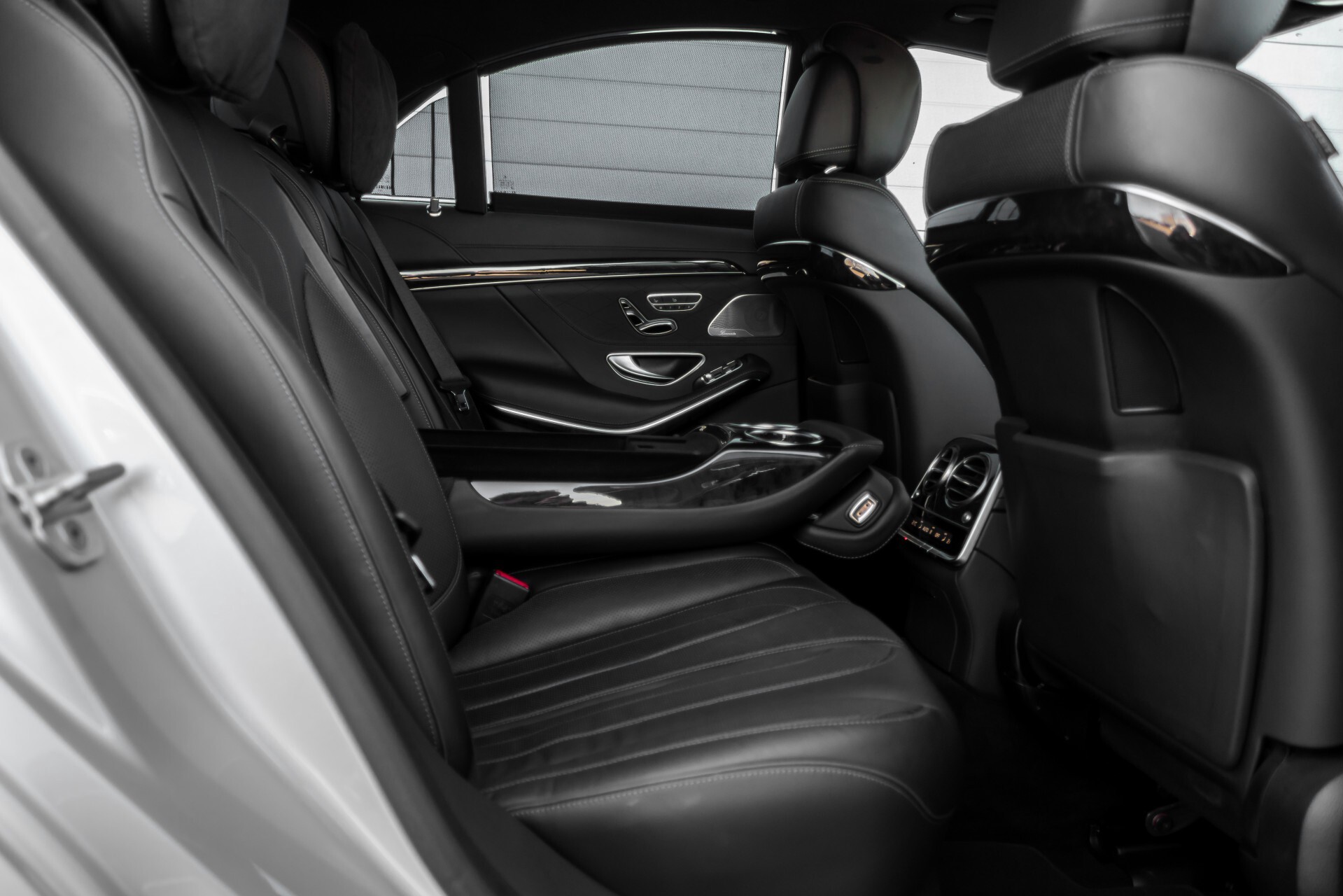 Mercedes-Benz S-Klasse 350 Bluetec 4-M AMG Plus Exclusive Distronic/Keyless/Panorama Aut7 Foto 6