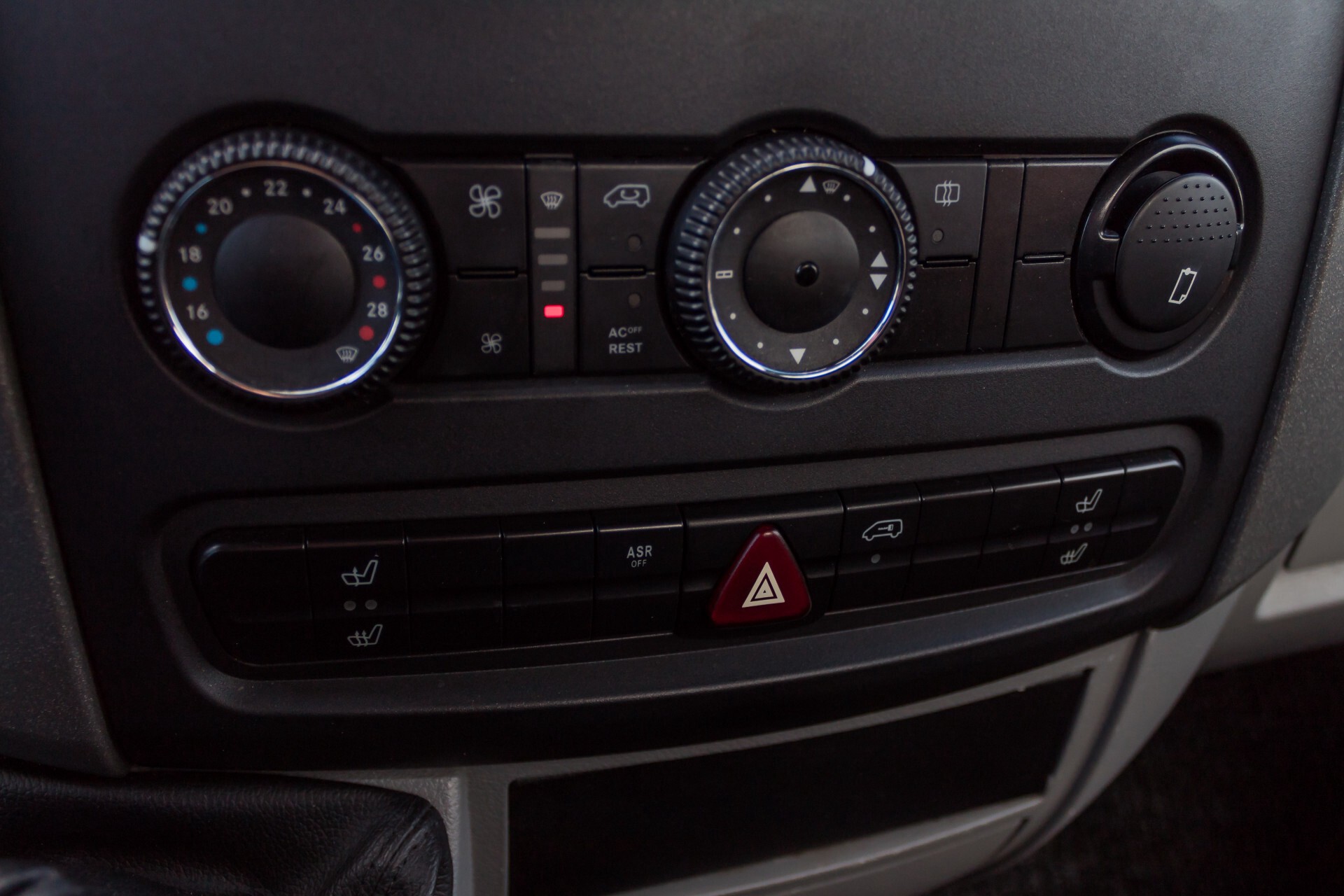 Mercedes-Benz Sprinter 518 3.0 Cdi V6 Oprijwagen / Auto ambulance 7360 kg Foto 19