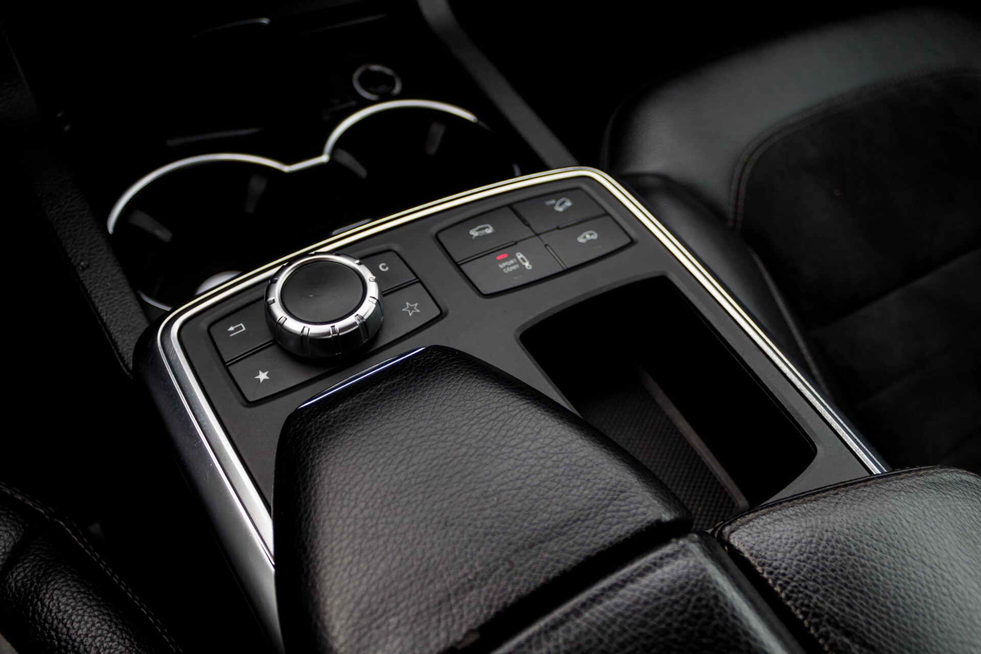 Mercedes-Benz M-Klasse 350 Bluetec 4-M Sport Luchtvering/AMG/Schuifdak/Trekhaak/ILS Aut7 Foto 21