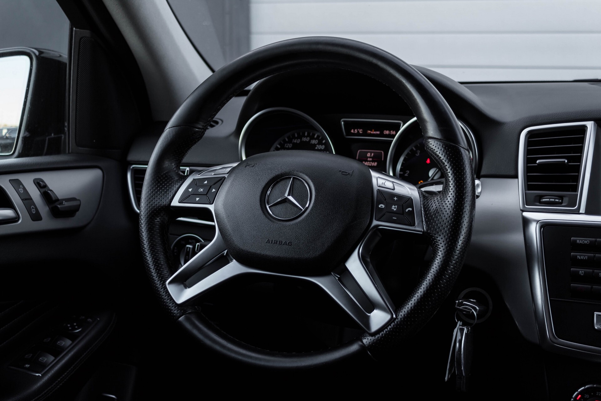 Mercedes-Benz M-Klasse 350 Bluetec 4-M Sport Luchtvering/AMG/Schuifdak/Trekhaak/ILS Aut7 Foto 9