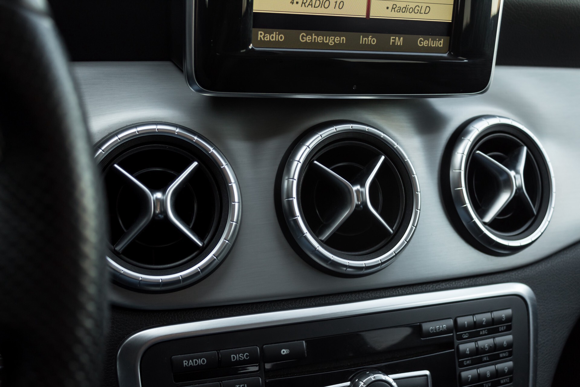 Mercedes-Benz CLA-Klasse 200 Urban Panorama Night/Camera/Xenon/Verwarmde stoelen Aut7 Foto 19