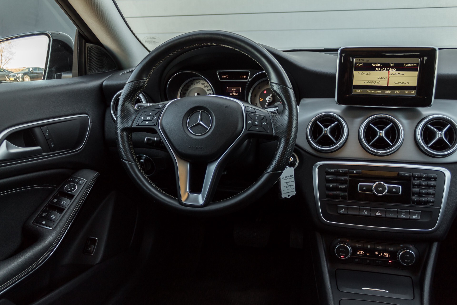 Mercedes-Benz CLA-Klasse 200 Urban Panorama Night/Camera/Xenon/Verwarmde stoelen Aut7 Foto 6