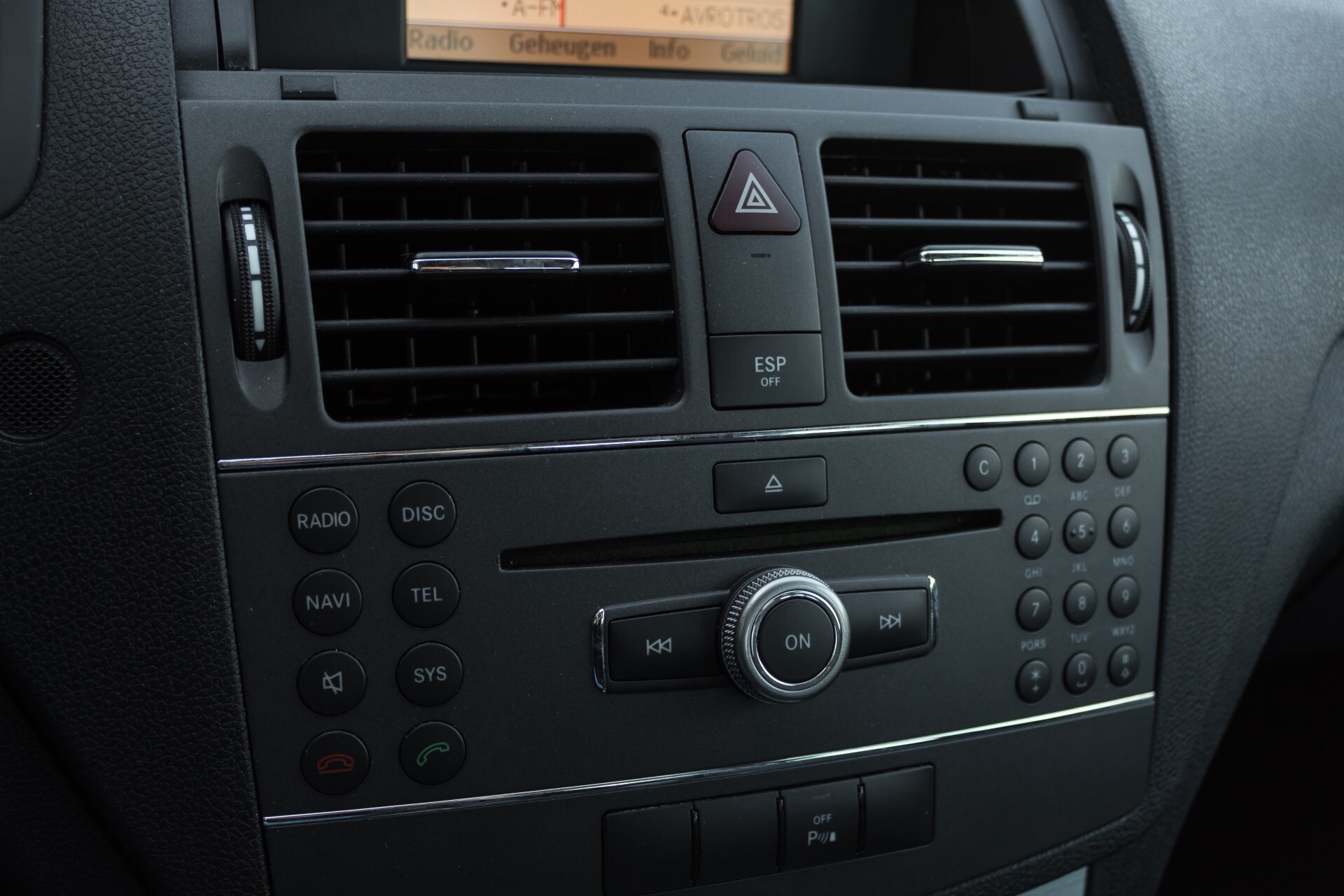 Mercedes-Benz C-Klasse 180 K Avantgarde 1ste eigenaar/NL geleverd/Dealer onderhouden/Volledig gedocumenteerd Foto 14