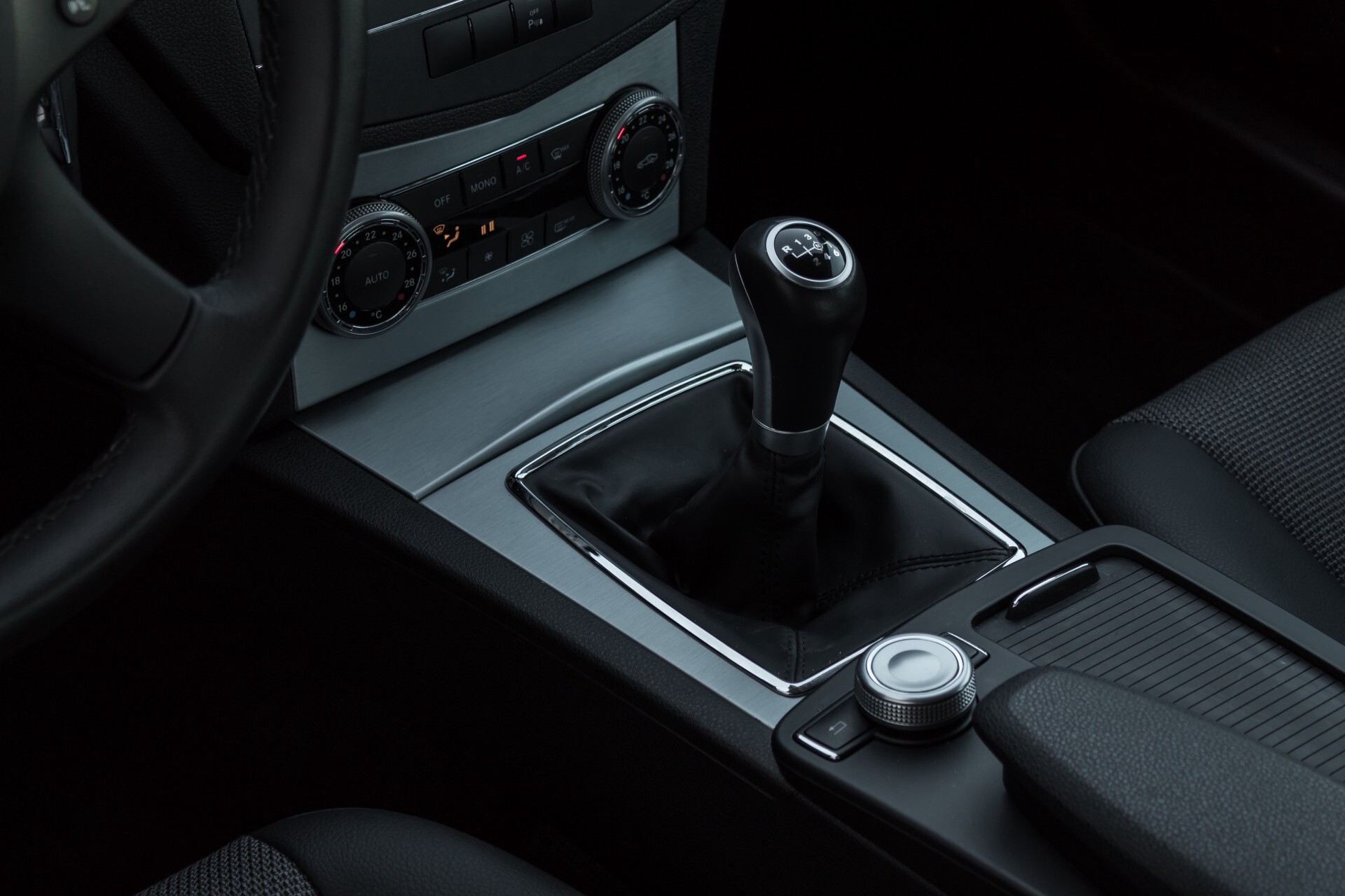 Mercedes-Benz C-Klasse 180 K Avantgarde 1ste eigenaar/NL geleverd/Dealer onderhouden/Volledig gedocumenteerd Foto 26