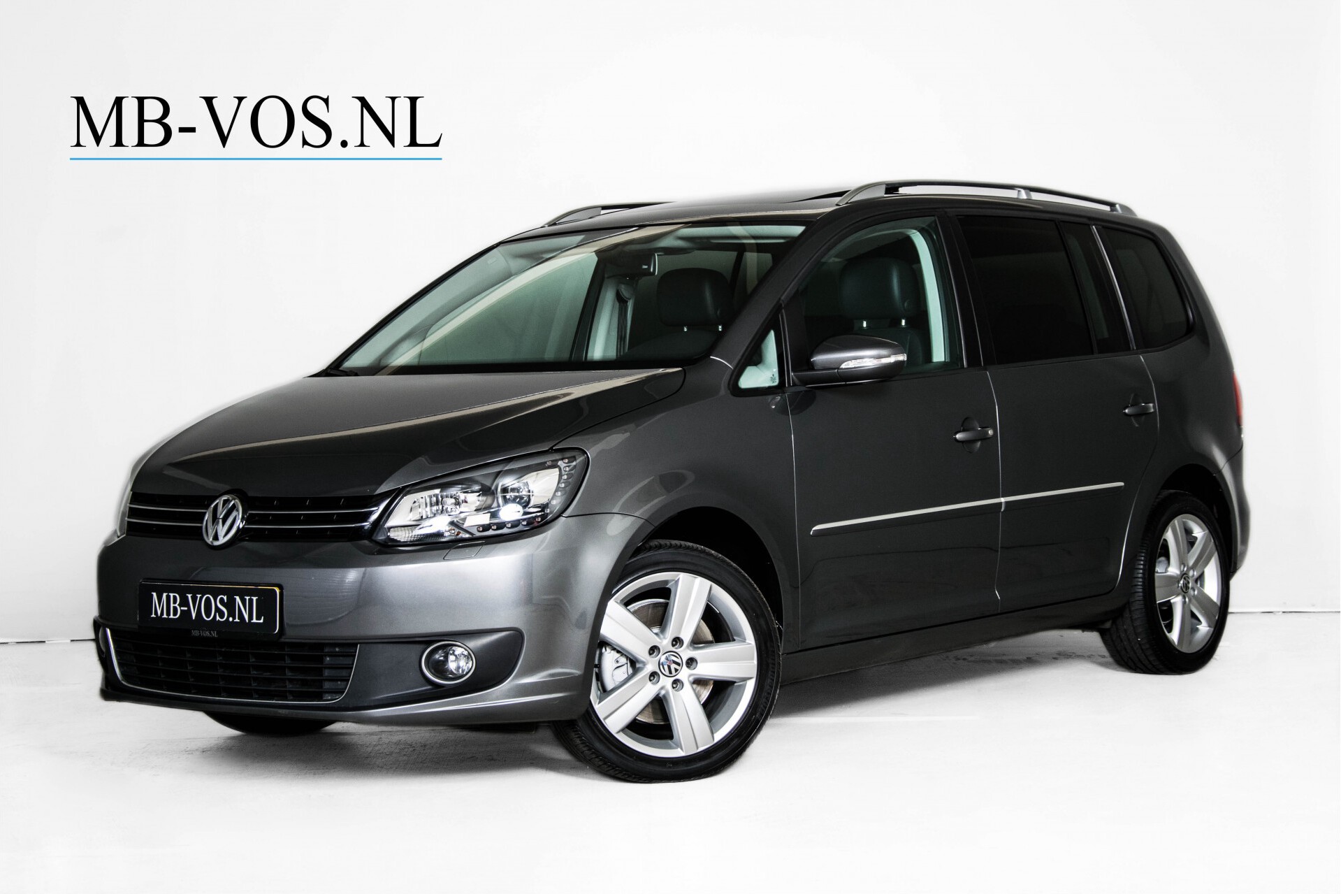 Volkswagen Touran 2.0 TDI Highline 7Persoons 177pk Panorama/Leder/Navi/Camera/Verw-Stln/Trhk/ECC/Xenon Aut Foto 1