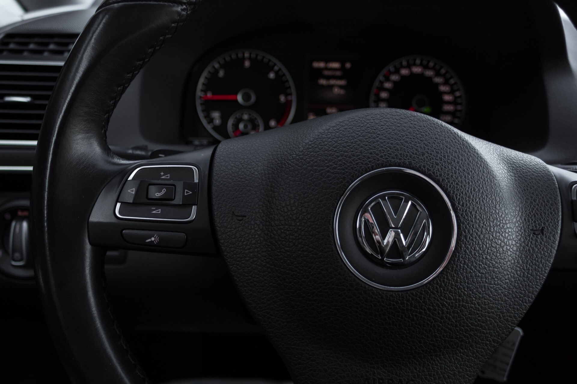 Volkswagen Touran 2.0 TDI Highline 7Persoons 177pk Panorama/Leder/Navi/Camera/Verw-Stln/Trhk/ECC/Xenon Aut Foto 11