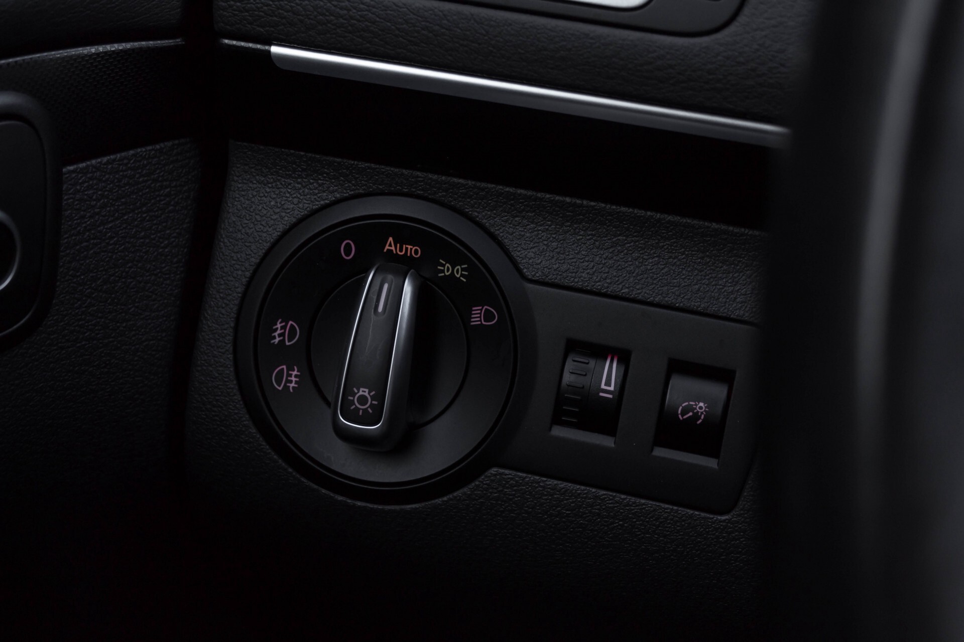 Volkswagen Touran 2.0 TDI Highline 7Persoons 177pk Panorama/Leder/Navi/Camera/Verw-Stln/Trhk/ECC/Xenon Aut Foto 18