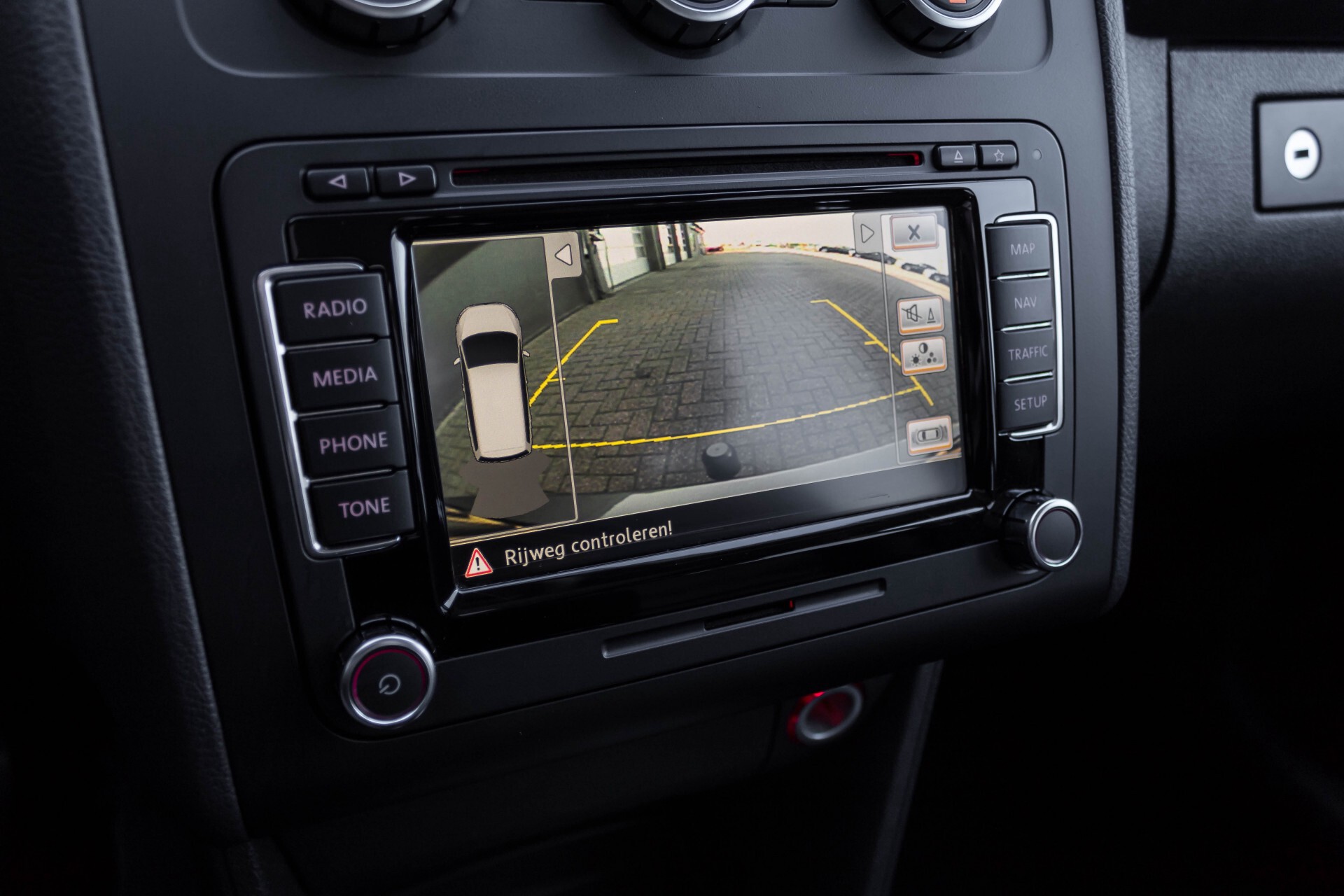 Volkswagen Touran 2.0 TDI Highline 7Persoons 177pk Panorama/Leder/Navi/Camera/Verw-Stln/Trhk/ECC/Xenon Aut Foto 30