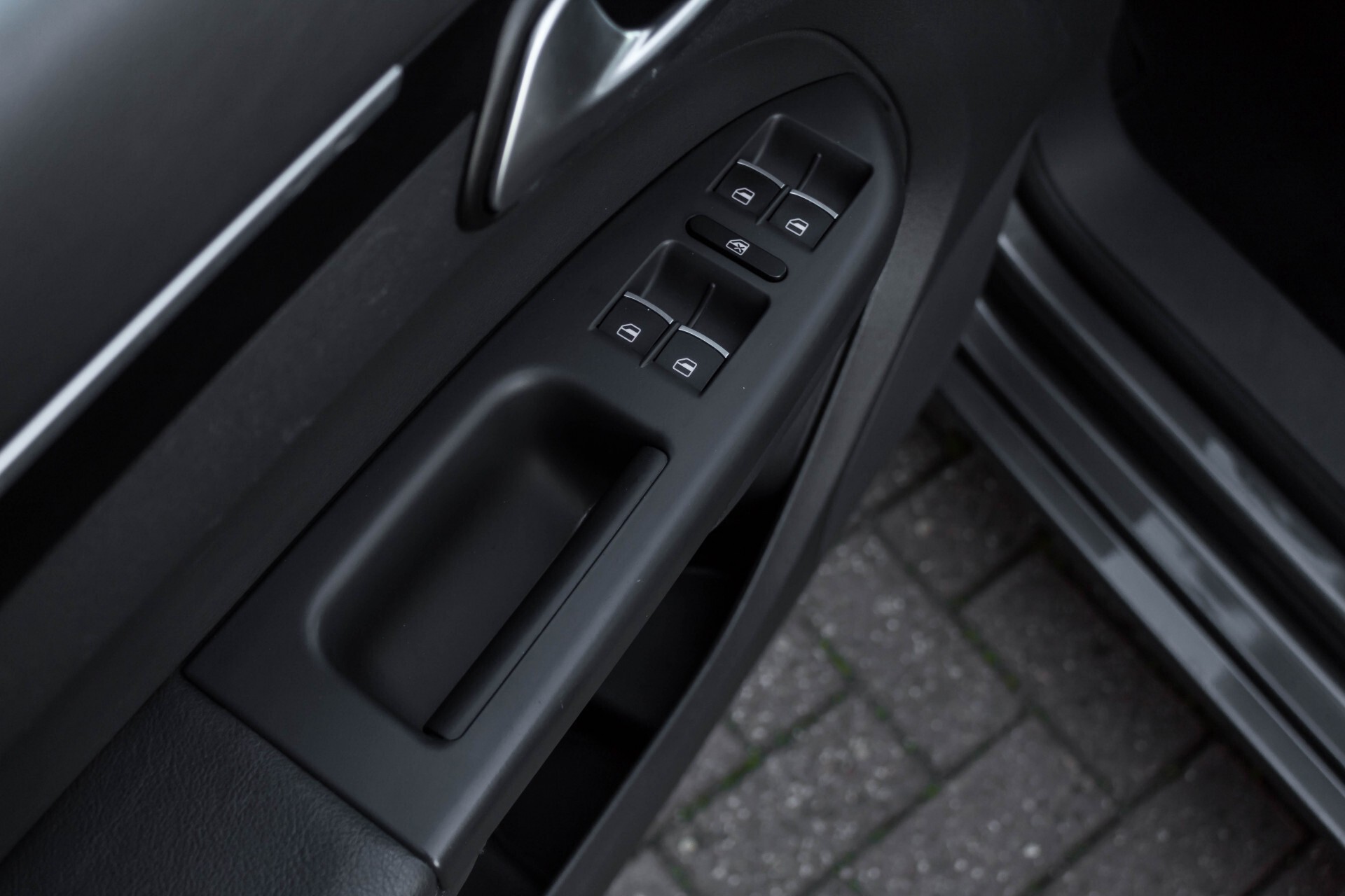 Volkswagen Touran 2.0 TDI Highline 7Persoons 177pk Panorama/Leder/Navi/Camera/Verw-Stln/Trhk/ECC/Xenon Aut Foto 33