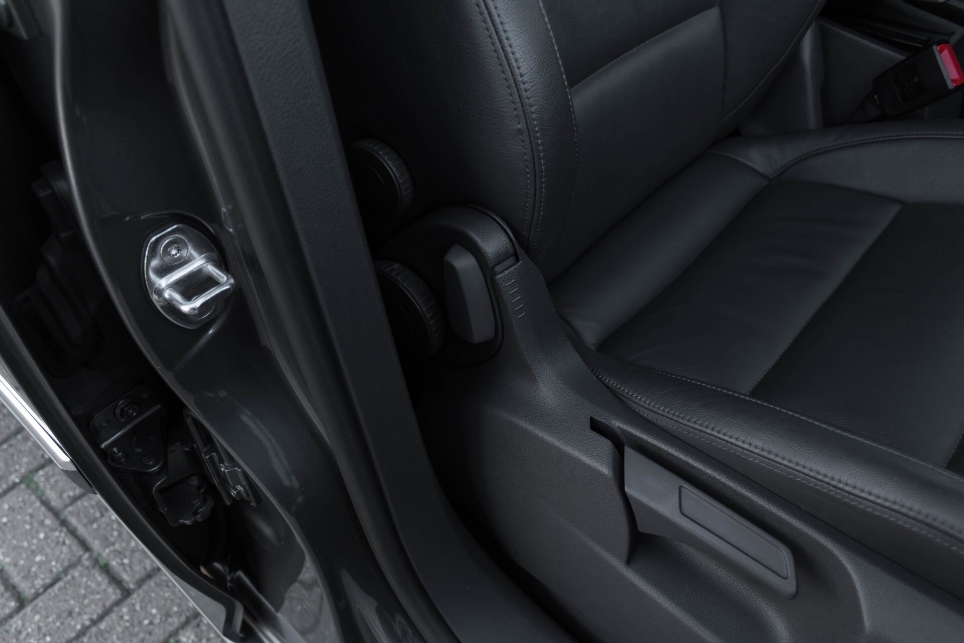 Volkswagen Touran 2.0 TDI Highline 7Persoons 177pk Panorama/Leder/Navi/Camera/Verw-Stln/Trhk/ECC/Xenon Aut Foto 36