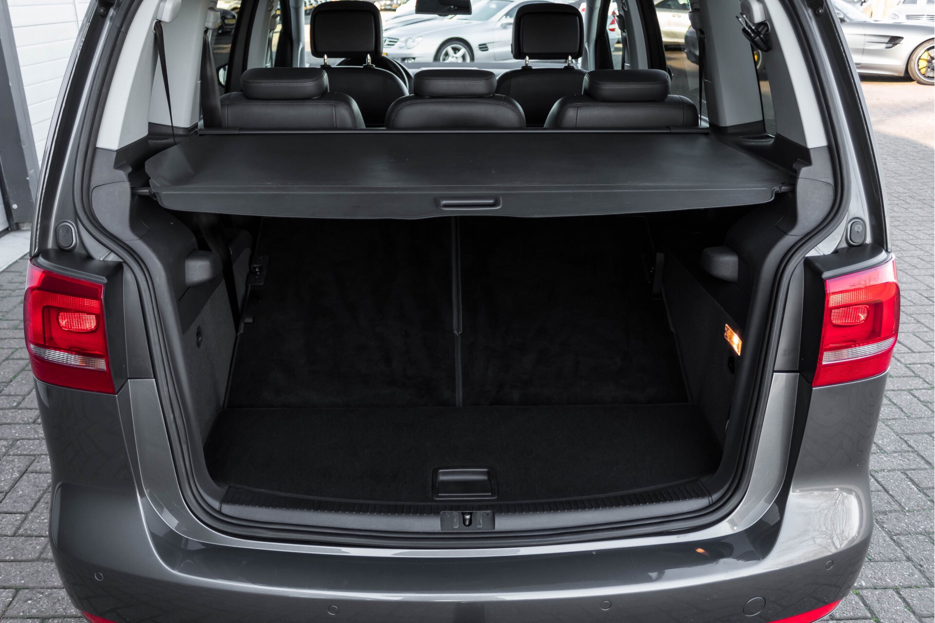 Volkswagen Touran 2.0 TDI Highline 7Persoons 177pk Panorama/Leder/Navi/Camera/Verw-Stln/Trhk/ECC/Xenon Aut Foto 41