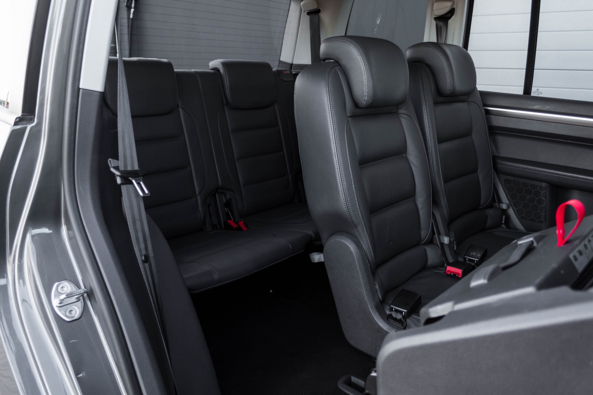 Volkswagen Touran 2.0 TDI Highline 7Persoons 177pk Panorama/Leder/Navi/Camera/Verw-Stln/Trhk/ECC/Xenon Aut Foto 7