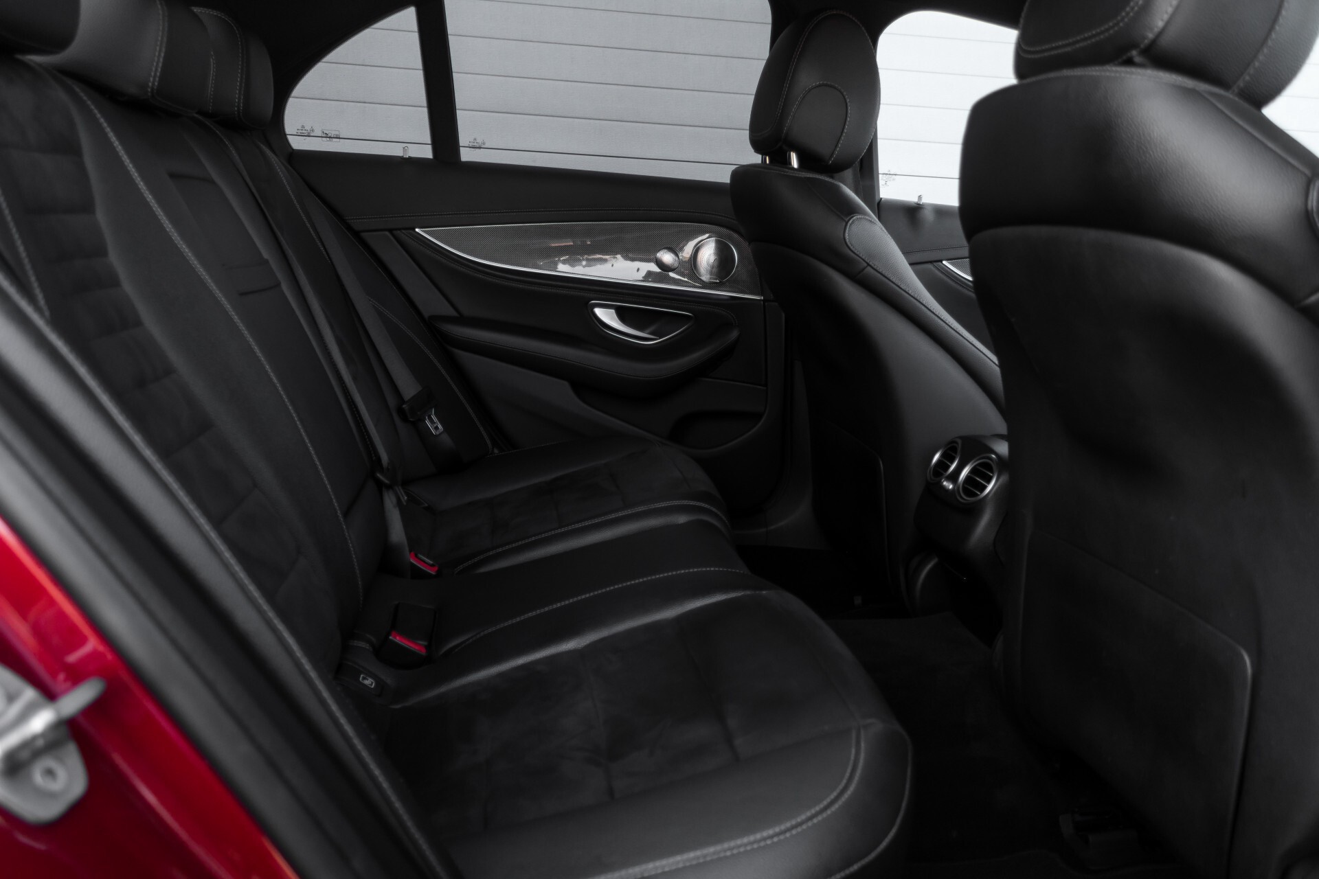 Mercedes-Benz E-Klasse 220 d AMG Night Distronic/Widescreen/Burmester/Schuifdak/Standkachel Aut9 Foto 4