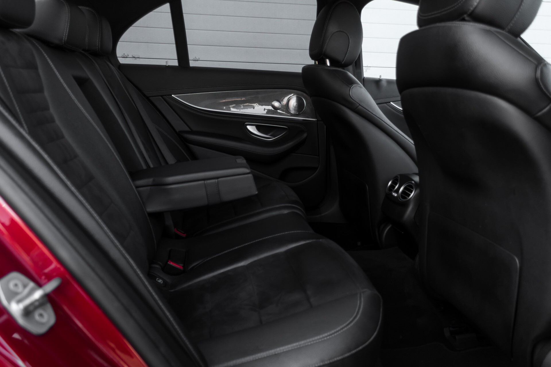 Mercedes-Benz E-Klasse 220 d AMG Night Distronic/Widescreen/Burmester/Schuifdak/Standkachel Aut9 Foto 5