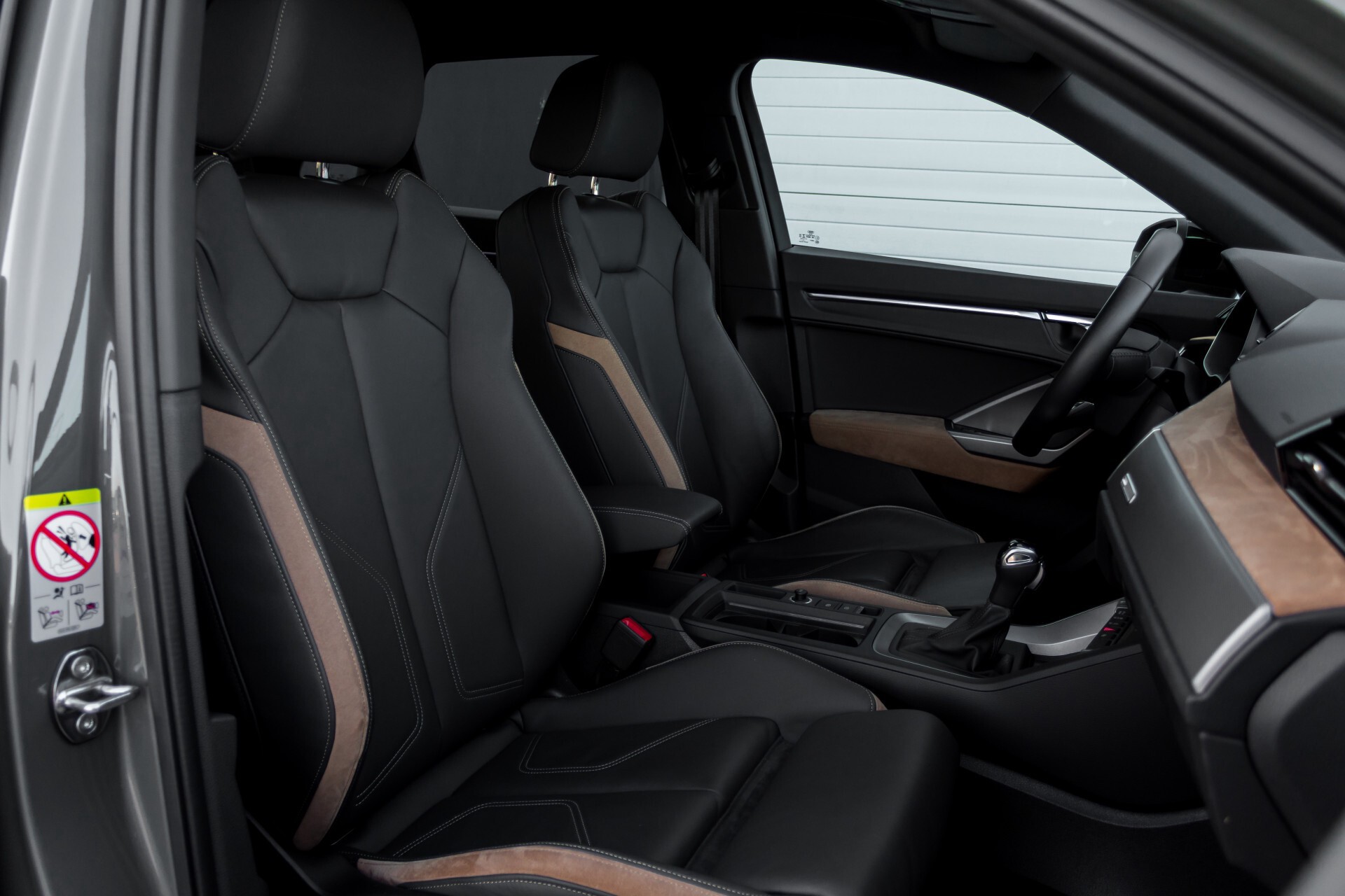 Audi Q3 35 TFSI Advanced Sport Exclusive Blackline Pro Line S-Tronic Foto 3