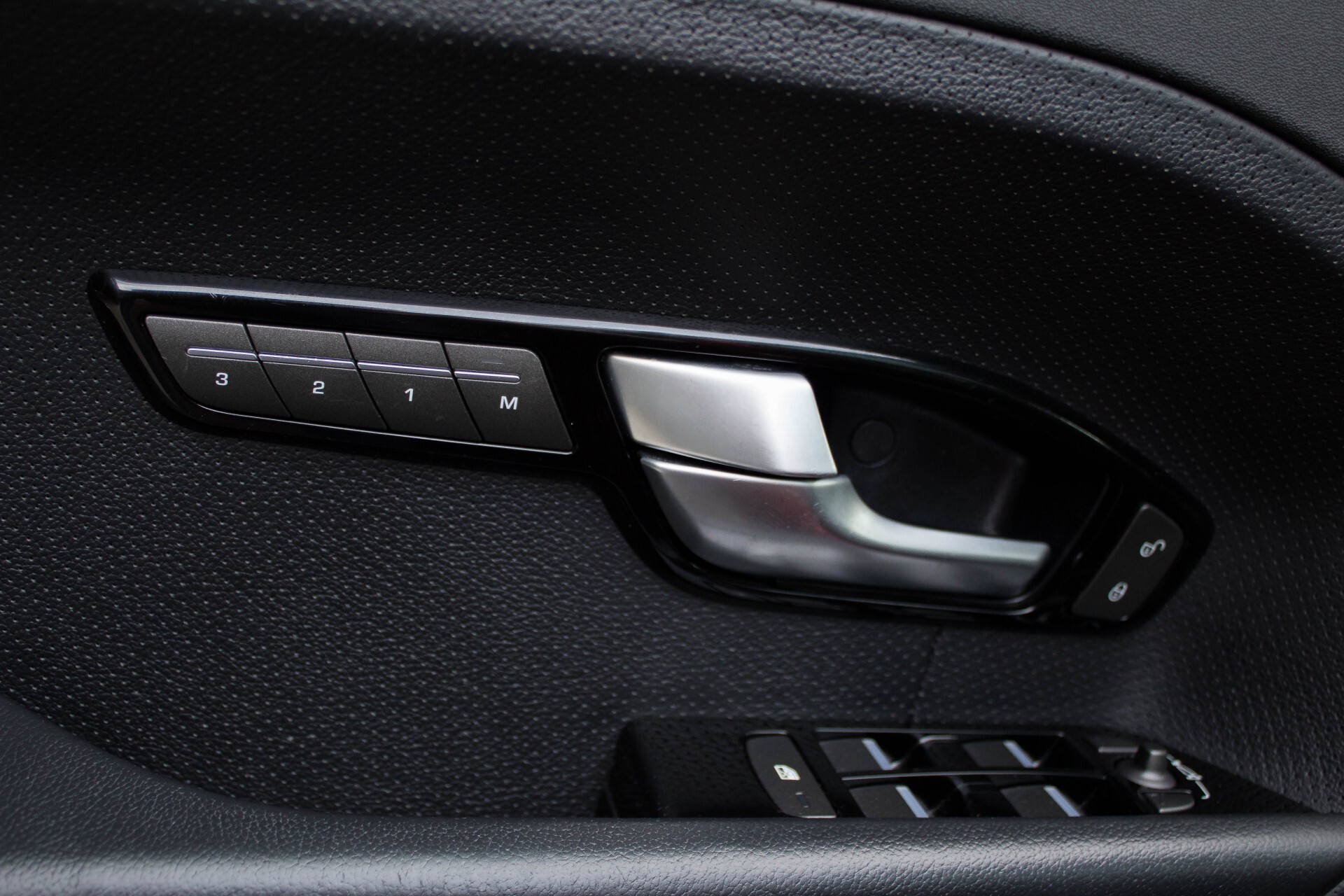 Land Rover Range Rover Evoque 2.2 TD4 4WD Dynamic Blackpack/Meridian/Camera/Panorama Aut9 Foto 21