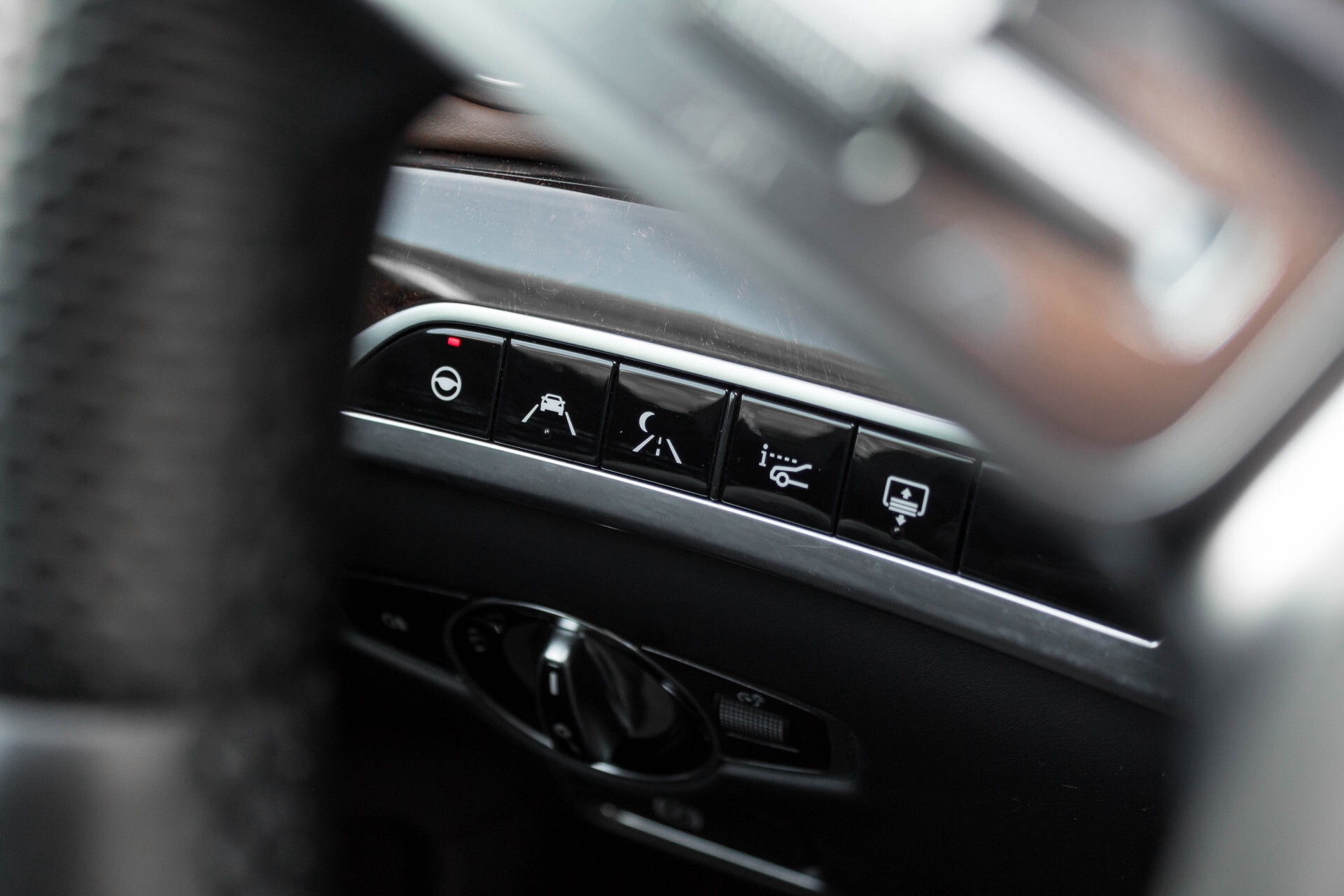 Mercedes-Benz S-Klasse 560 4-M Lang AMG Plus Exclusive Entertainment/Massage Aut9 Foto 15