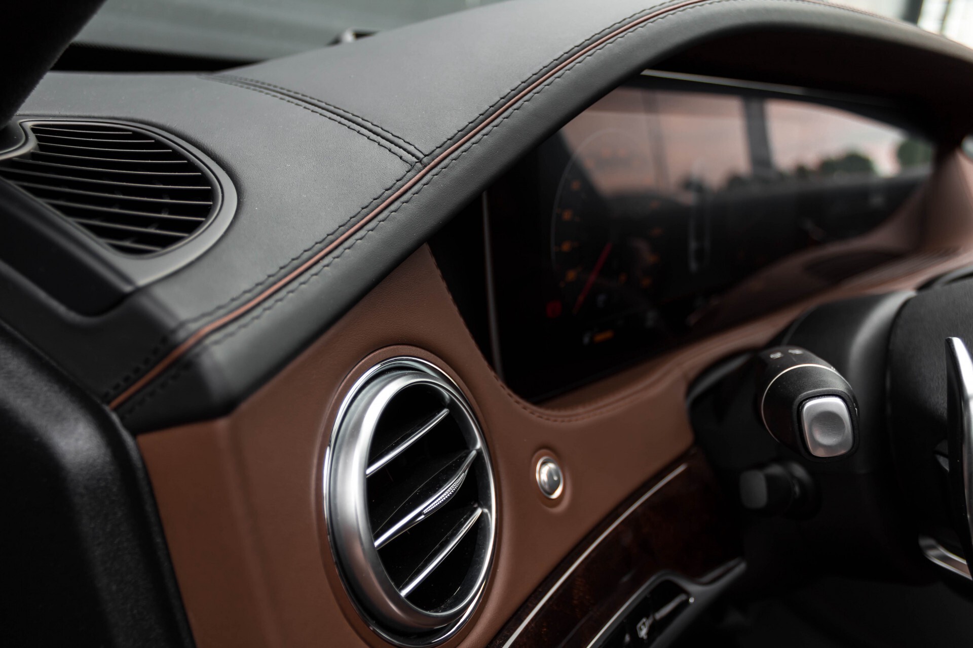 Mercedes-Benz S-Klasse 560 4-M Lang AMG Plus Exclusive Entertainment/Massage Aut9 Foto 17