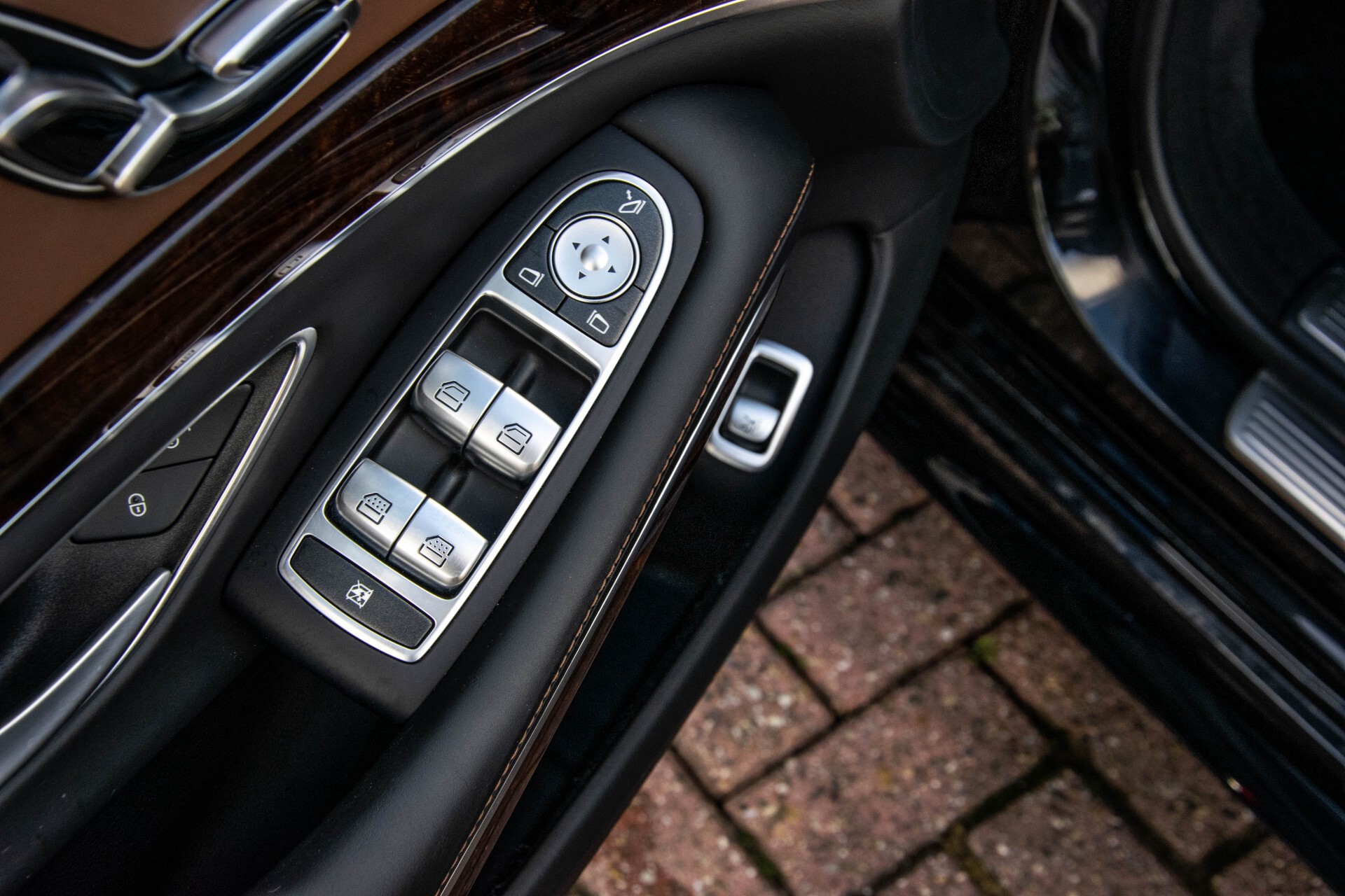 Mercedes-Benz S-Klasse 560 4-M Lang AMG Plus Exclusive Entertainment/Massage Aut9 Foto 28