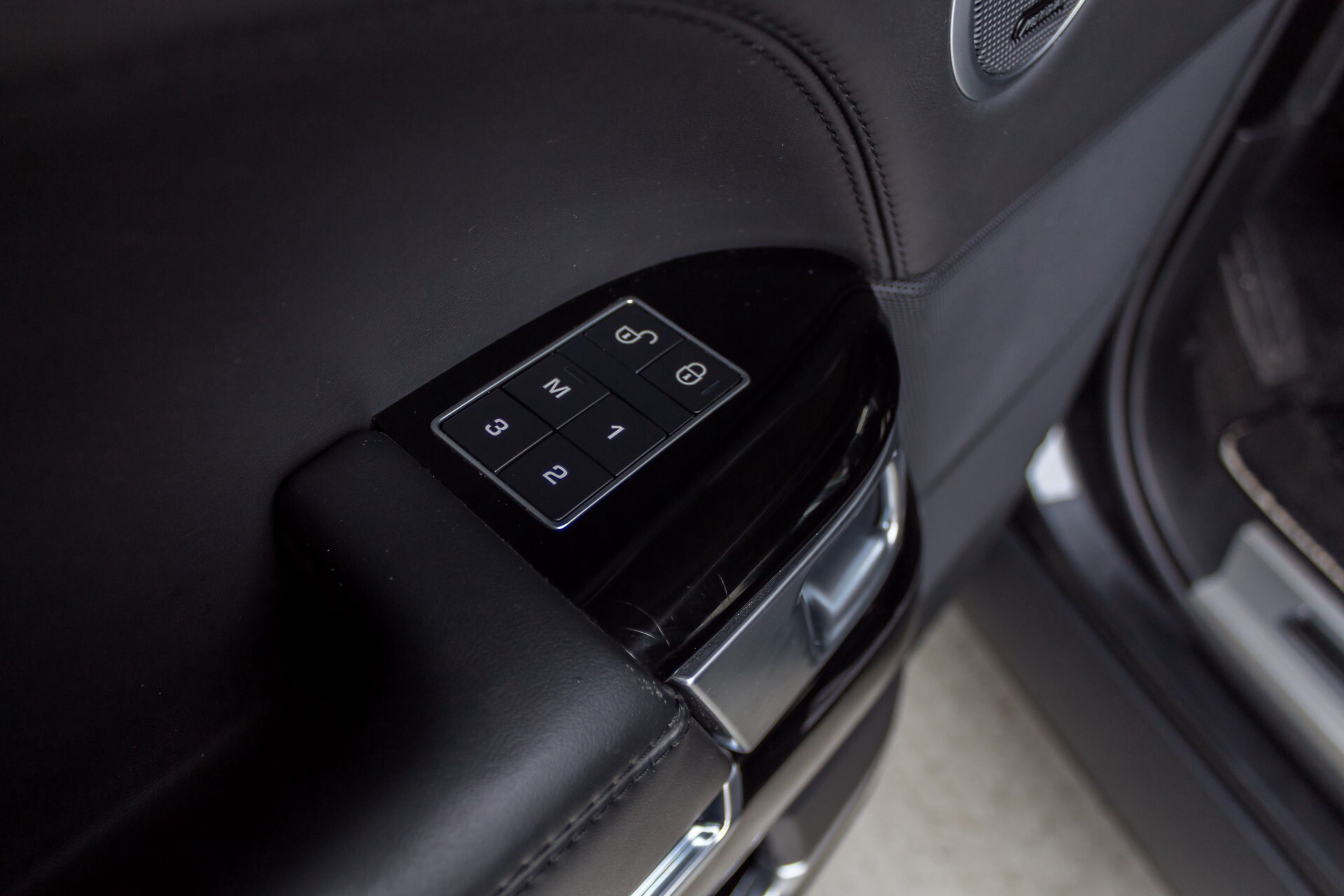 Land Rover Range Rover 4.4 SDV8 Autobiography Massage4x/Adaptive Cruise/Keyless/HUD Aut8 Foto 32