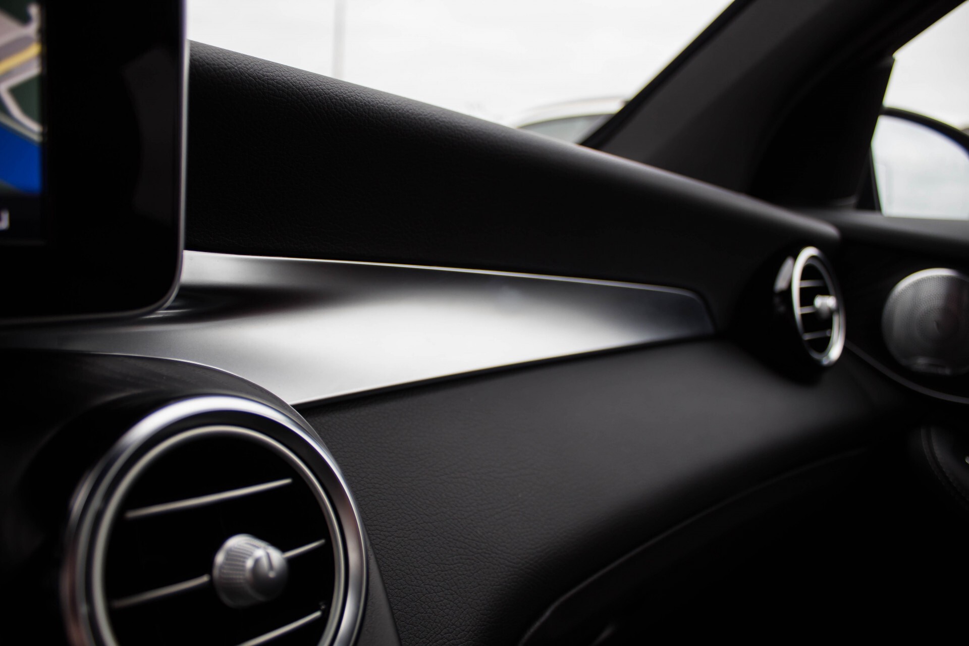 Mercedes-Benz GLC 300 4-AMG Panorama Distronic/Keyless/Burmester/Memory/Night Aut9 Foto 24