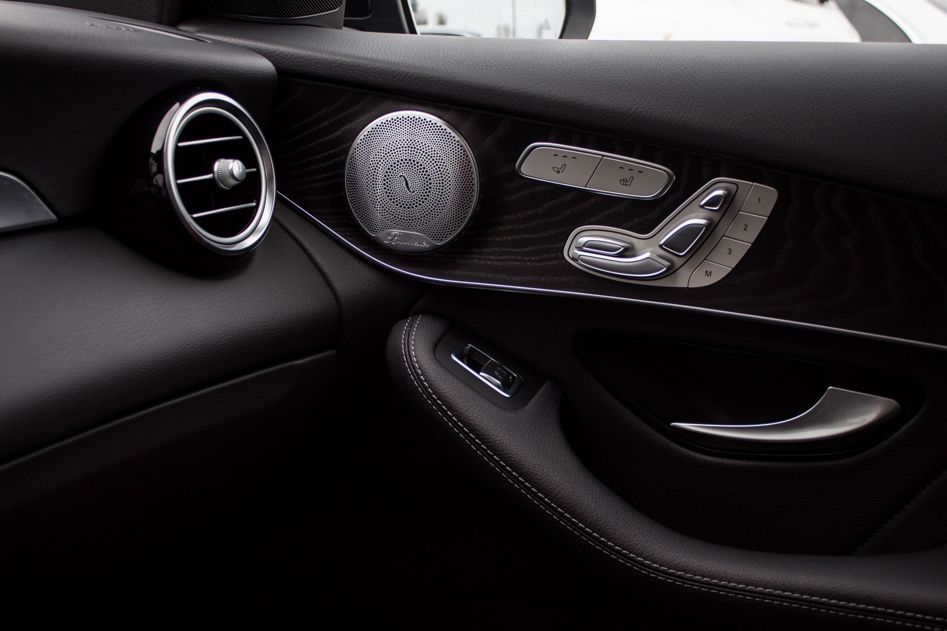 Mercedes-Benz GLC 300 4-AMG Panorama Distronic/Keyless/Burmester/Memory/Night Aut9 Foto 25