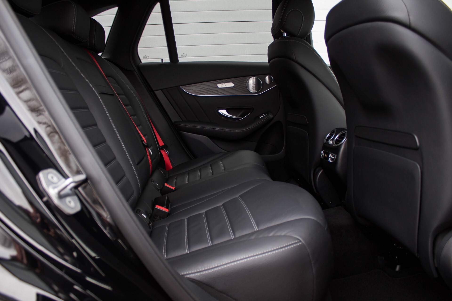 Mercedes-Benz GLC 300 4-AMG Panorama Distronic/Keyless/Burmester/Memory/Night Aut9 Foto 4