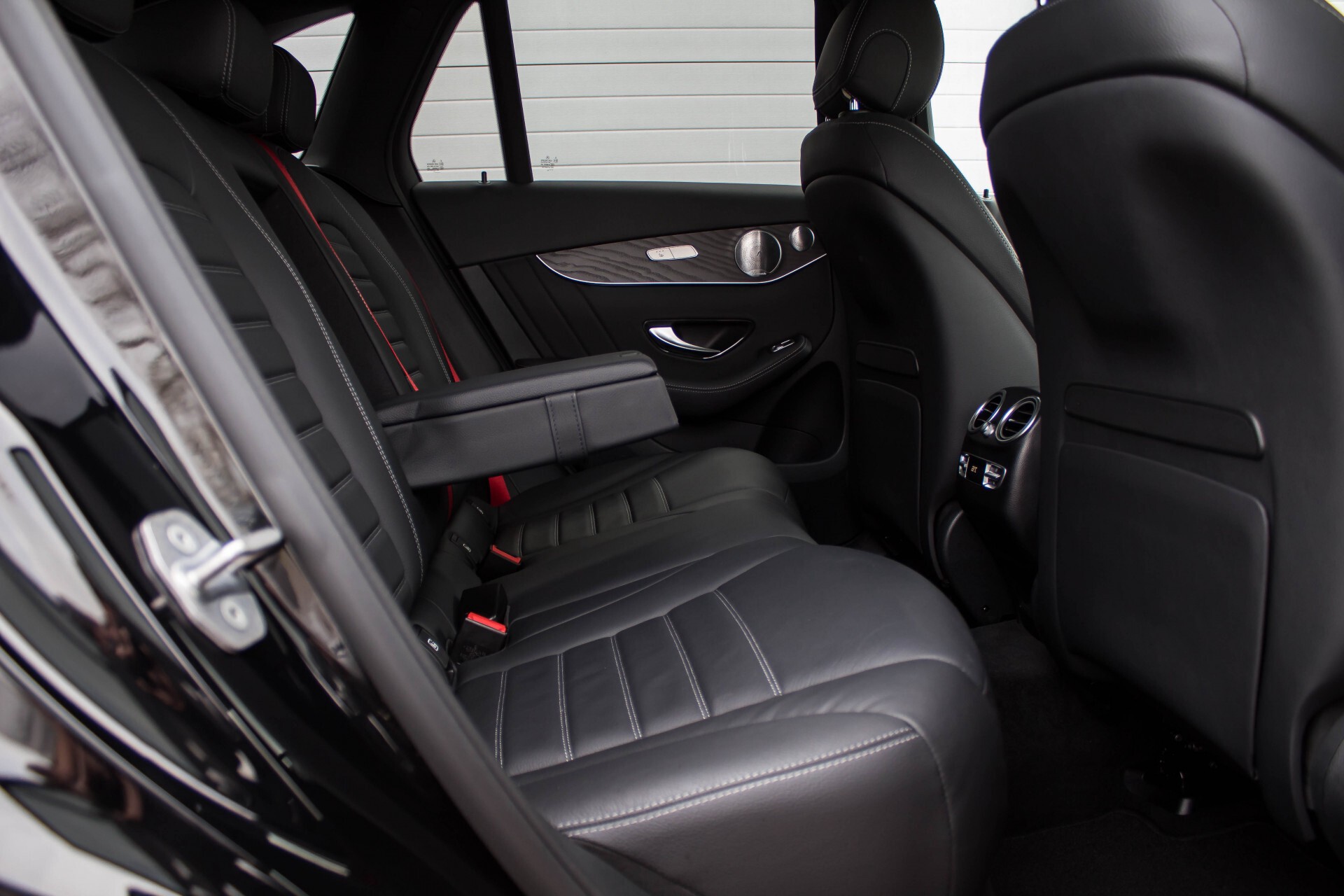 Mercedes-Benz GLC 300 4-AMG Panorama Distronic/Keyless/Burmester/Memory/Night Aut9 Foto 5