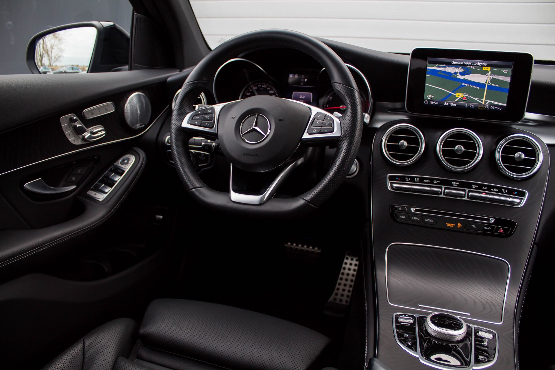 Mercedes-Benz GLC 300 4-AMG Panorama Distronic/Keyless/Burmester/Memory/Night Aut9 Foto 6