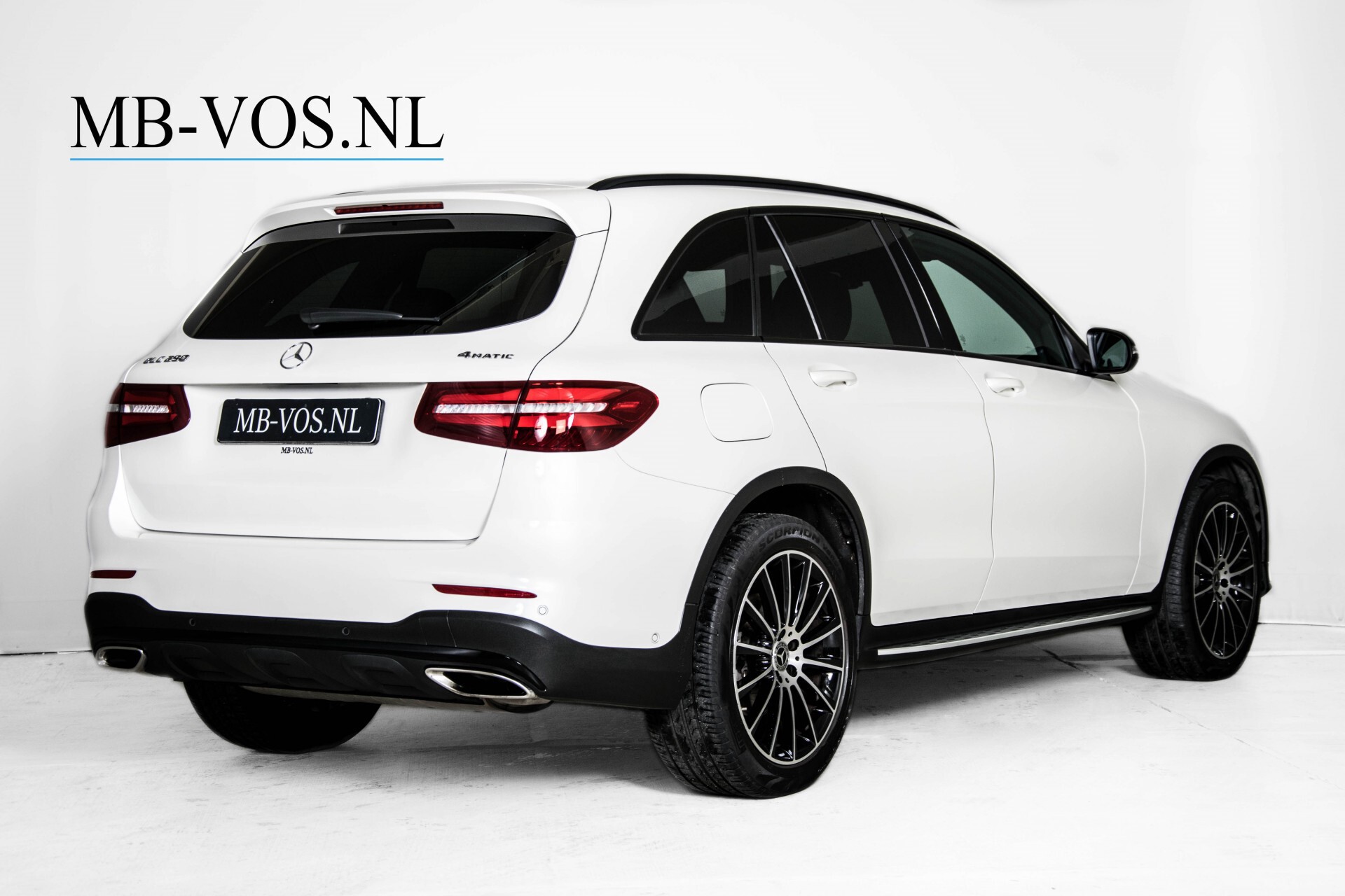 Mercedes-Benz GLC 250 4-M AMG Night Panorama Burmester/Memory/DAB Aut9 Foto 2