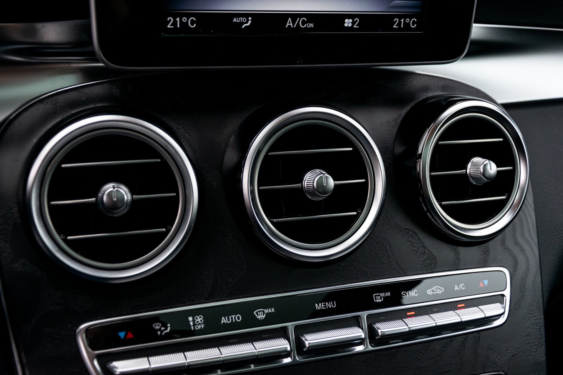 Mercedes-Benz GLC 250 4-M AMG Night Panorama Burmester/Memory/DAB Aut9 Foto 31