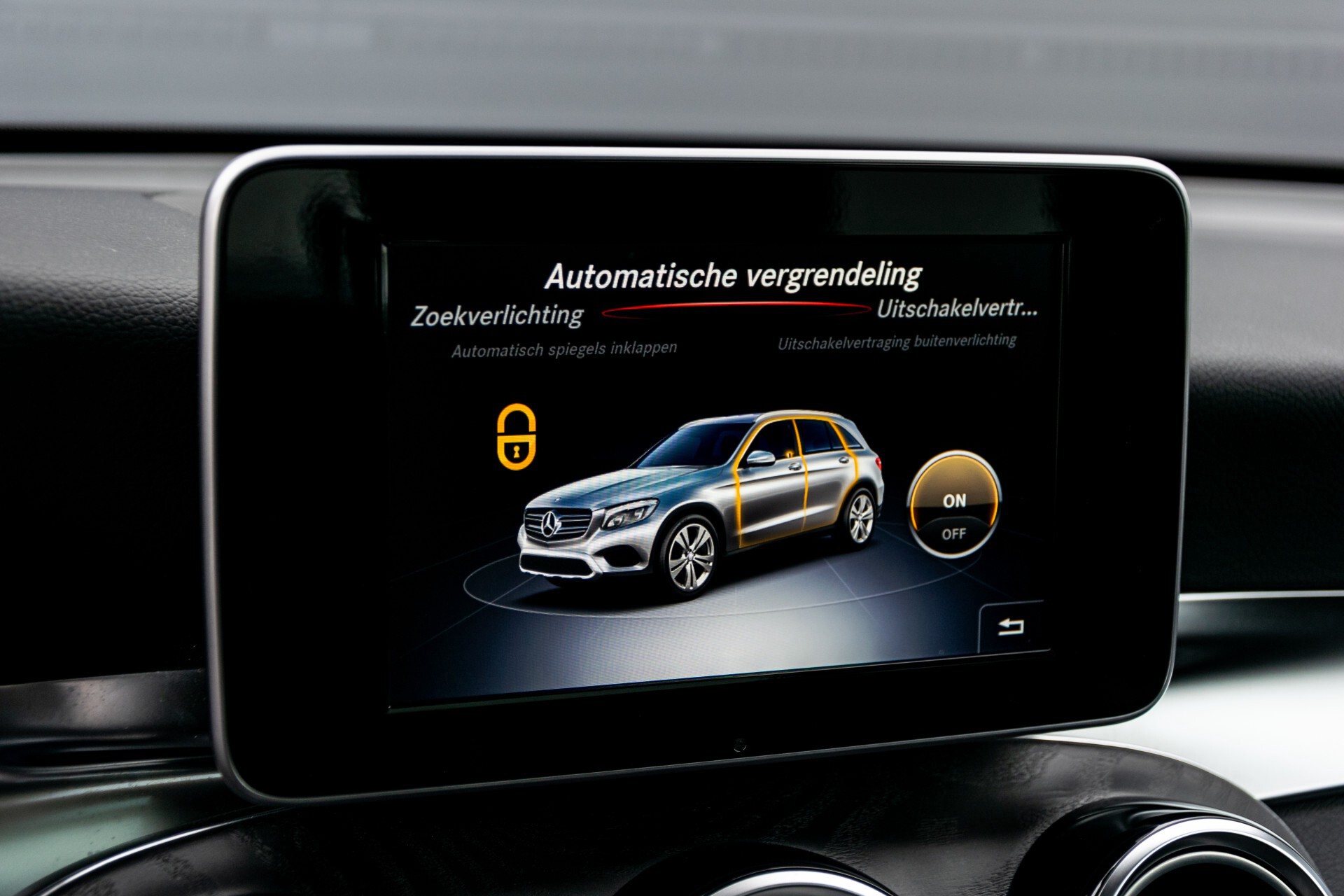 Mercedes-Benz GLC 250 4-M AMG Night Panorama Burmester/Memory/DAB Aut9 Foto 32